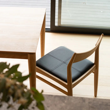 Eclipse Dining Chair - Oak / Black Leather