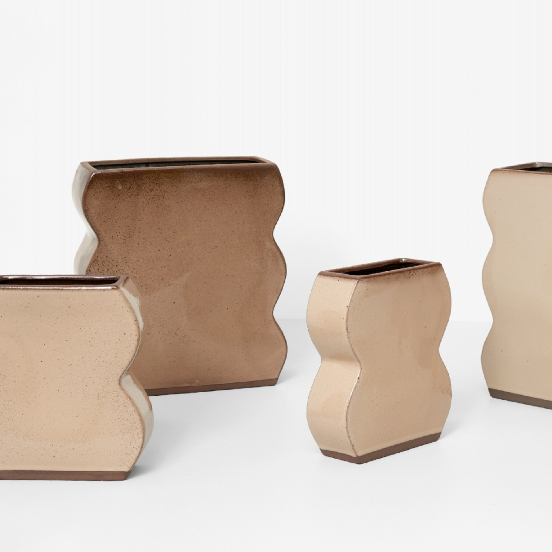 Form Vase Small - Mocha