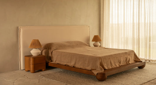 Deep Oak or Oak: Choosing the Right Tone for Your Bedroom