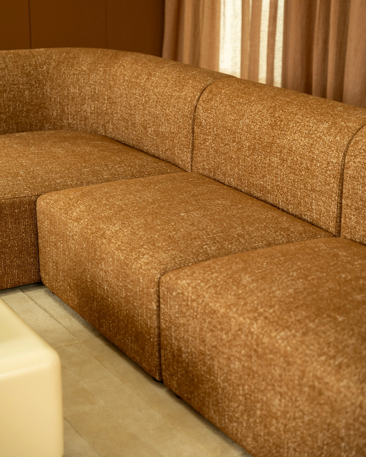 Berg RHF Closed Chaise Sofa - Fleck Ginger