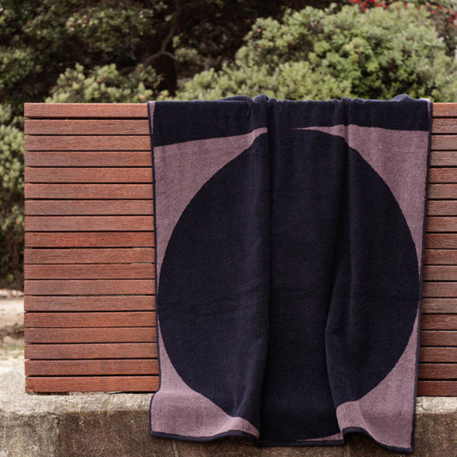 Balance Beach Towel - Blue Black/Lupin