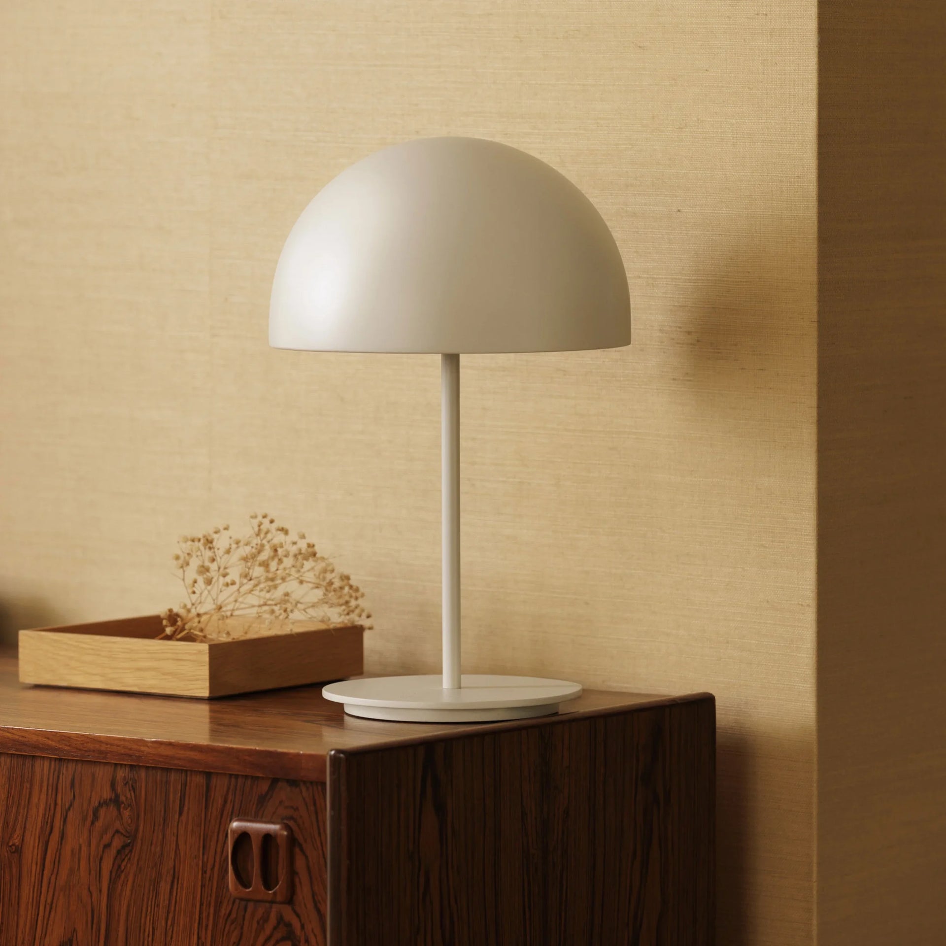 Pin Table Lamp - White