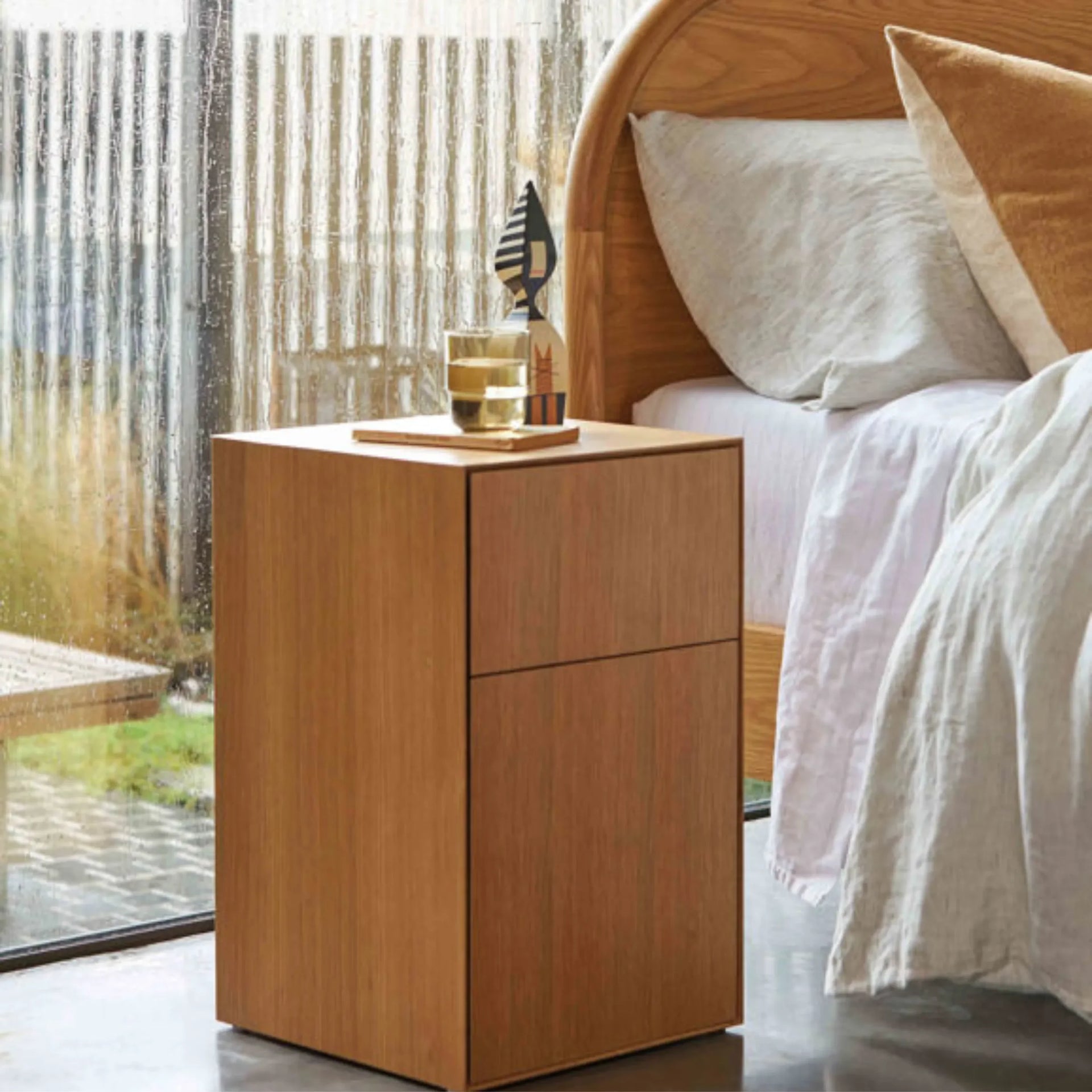 Plinth Bedside Left Hand - Oak