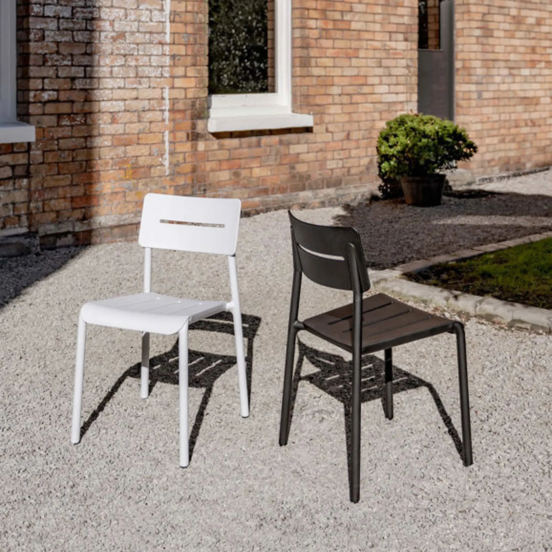 Outo Outdoor Dining Chair - Black