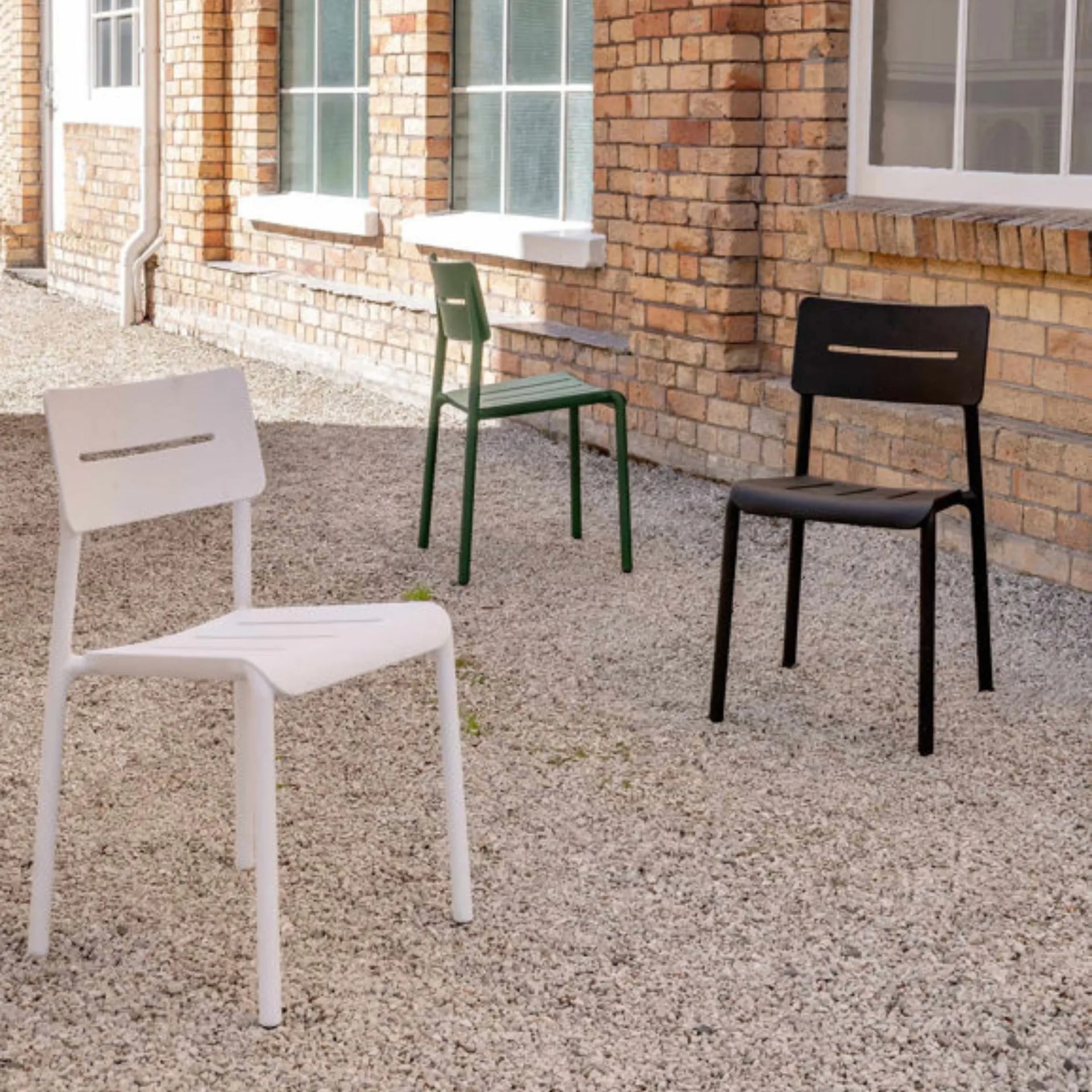 Outo Outdoor Dining Chair - Dark Green