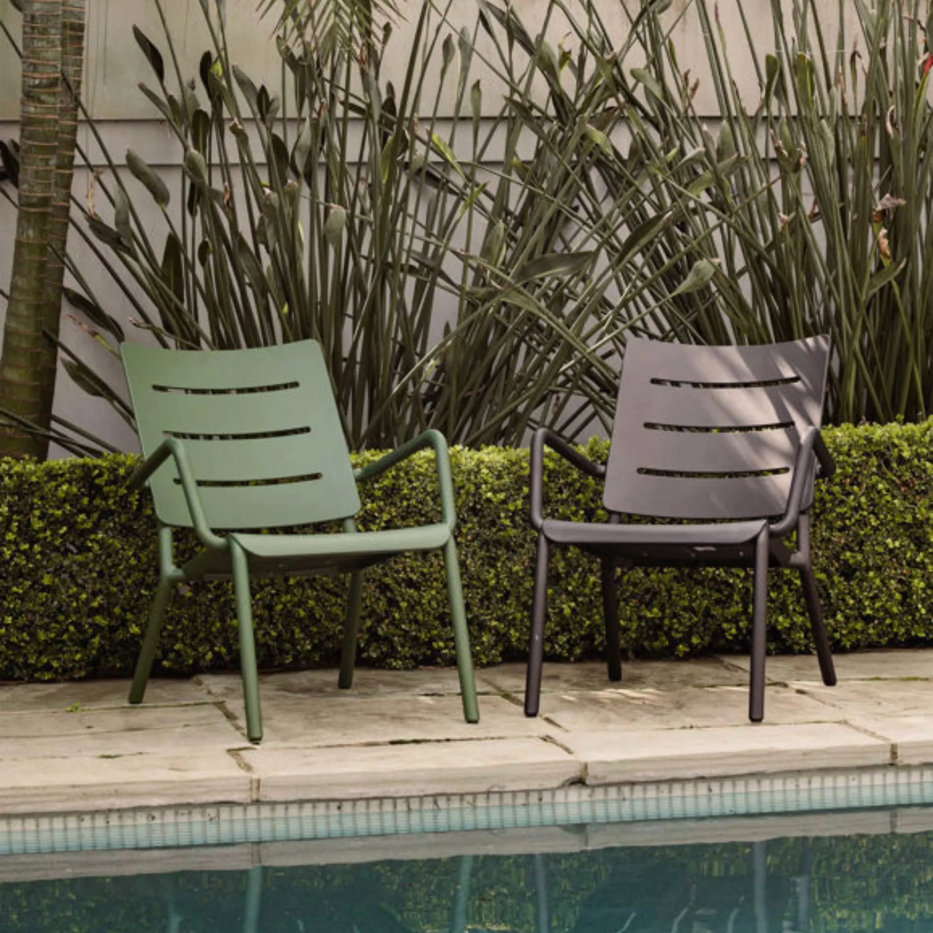 Outo Outdoor Lounge Chair - Black