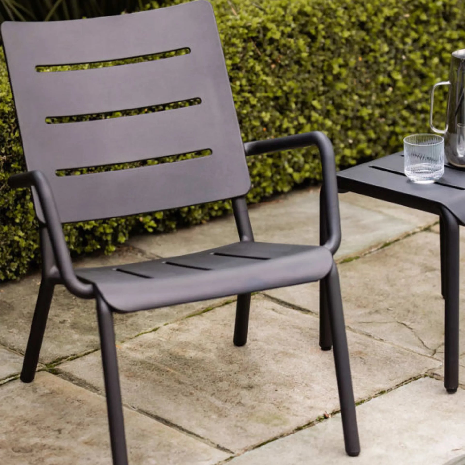 Outo Outdoor Lounge Chair - Black