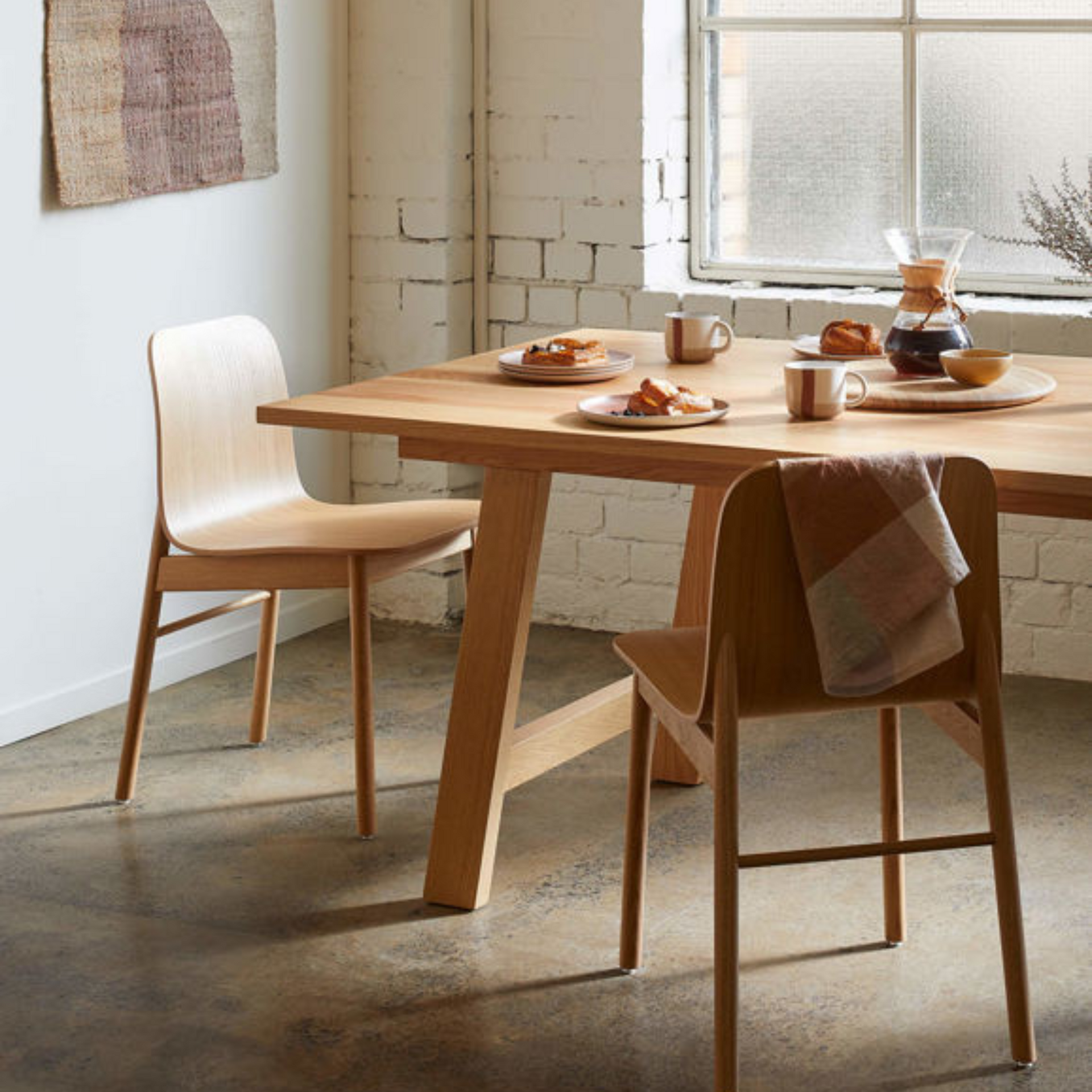 Aspen Chair w/Wooden Legs - Oak