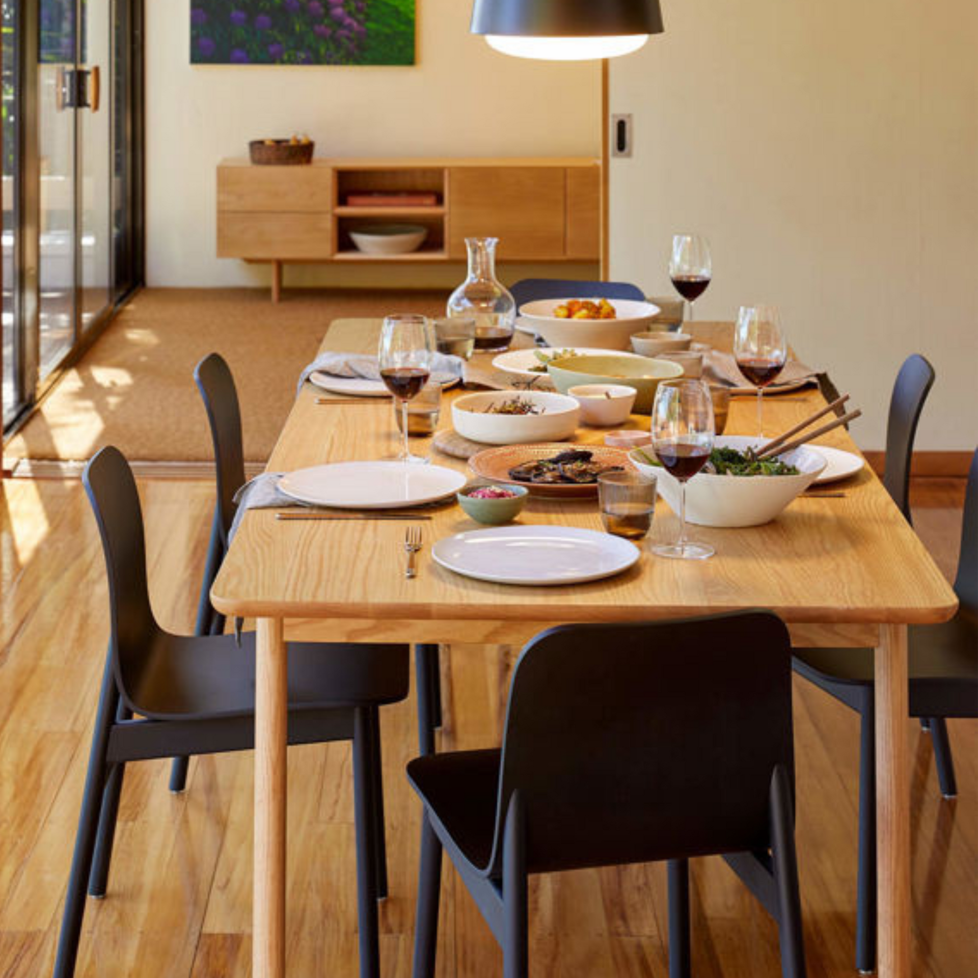 Aspen Chair w/Wooden Legs - Black