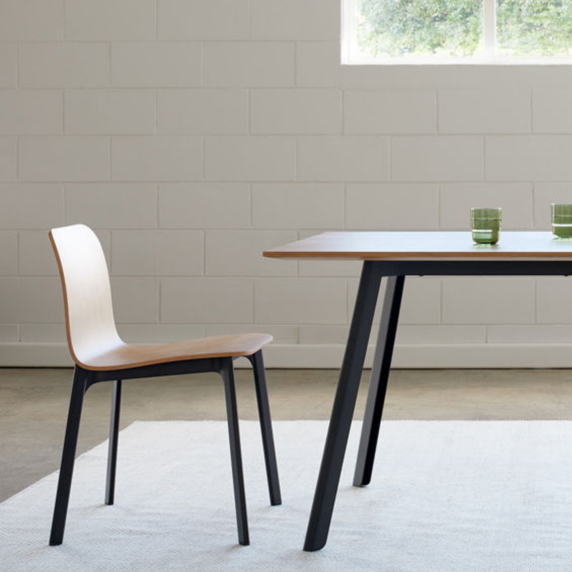 Aspen Chair w/Metal Legs - Oak