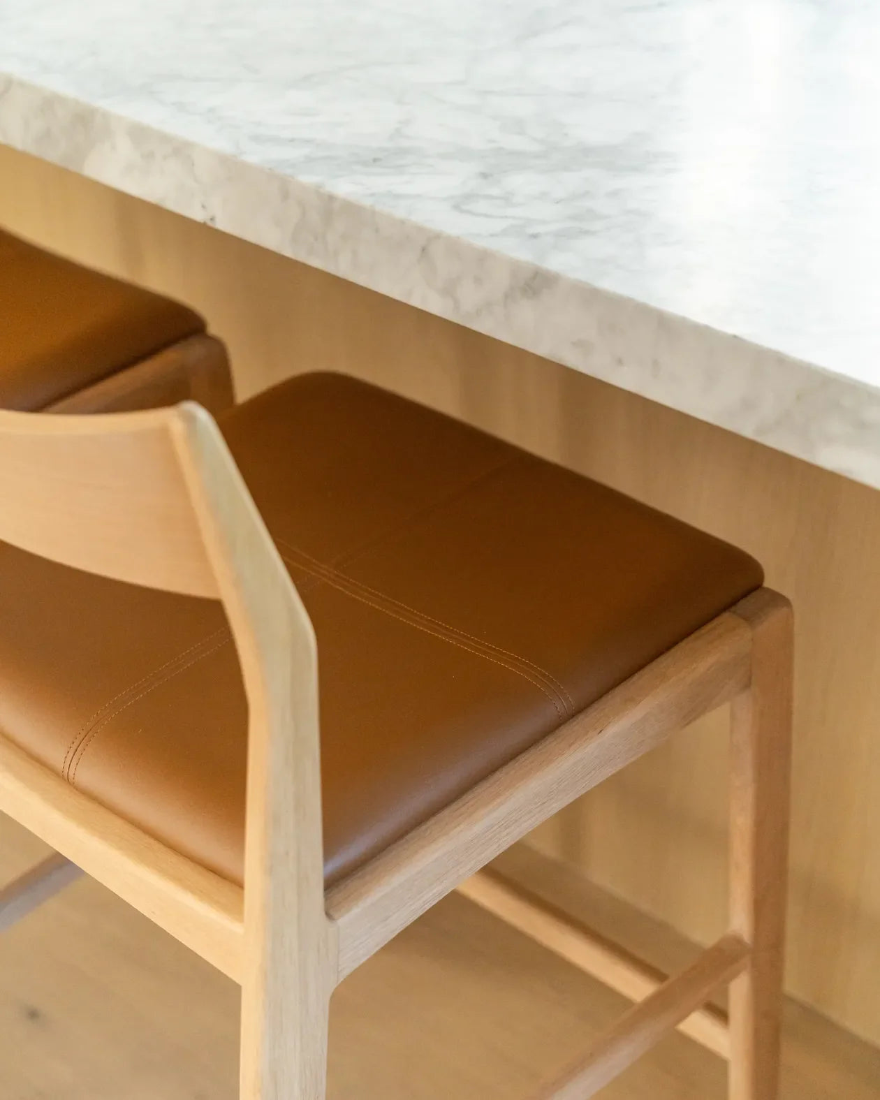 Eclipse Bar Stool 65cm - Oak / Tan Leather