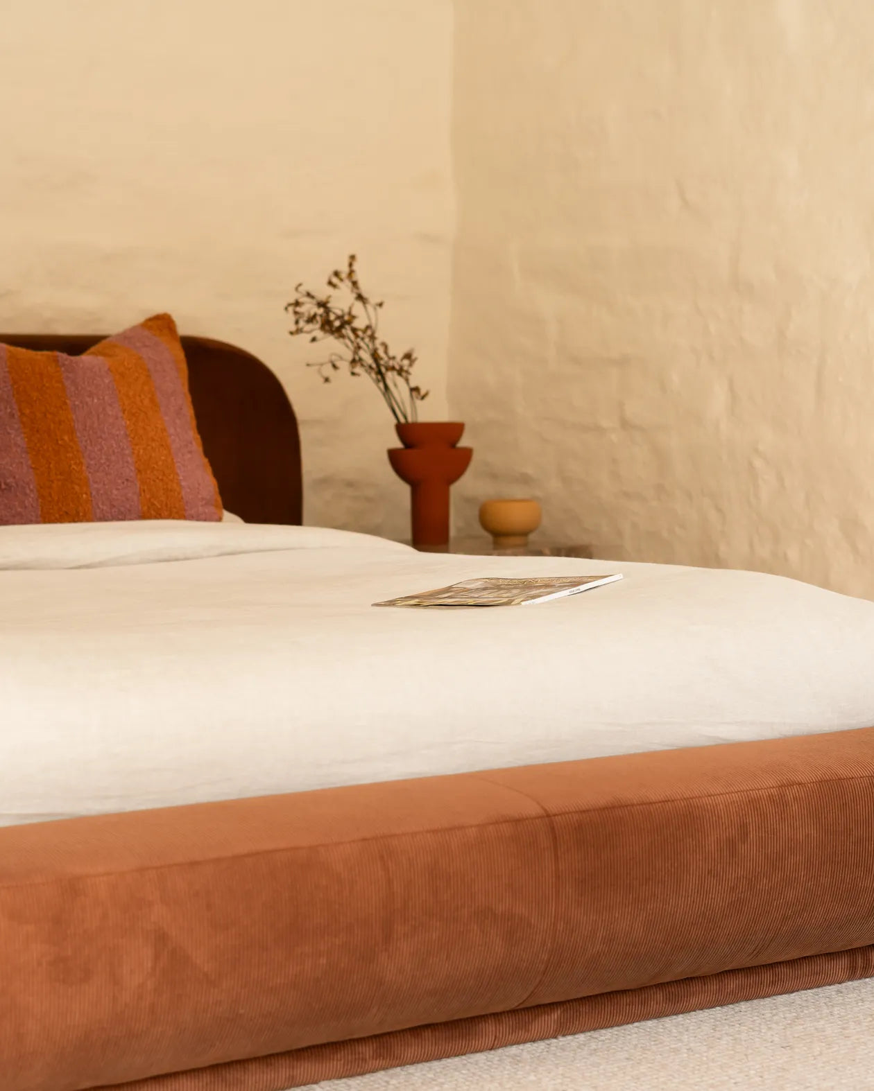 Floss Queen Bed - Corduroy Cocoa