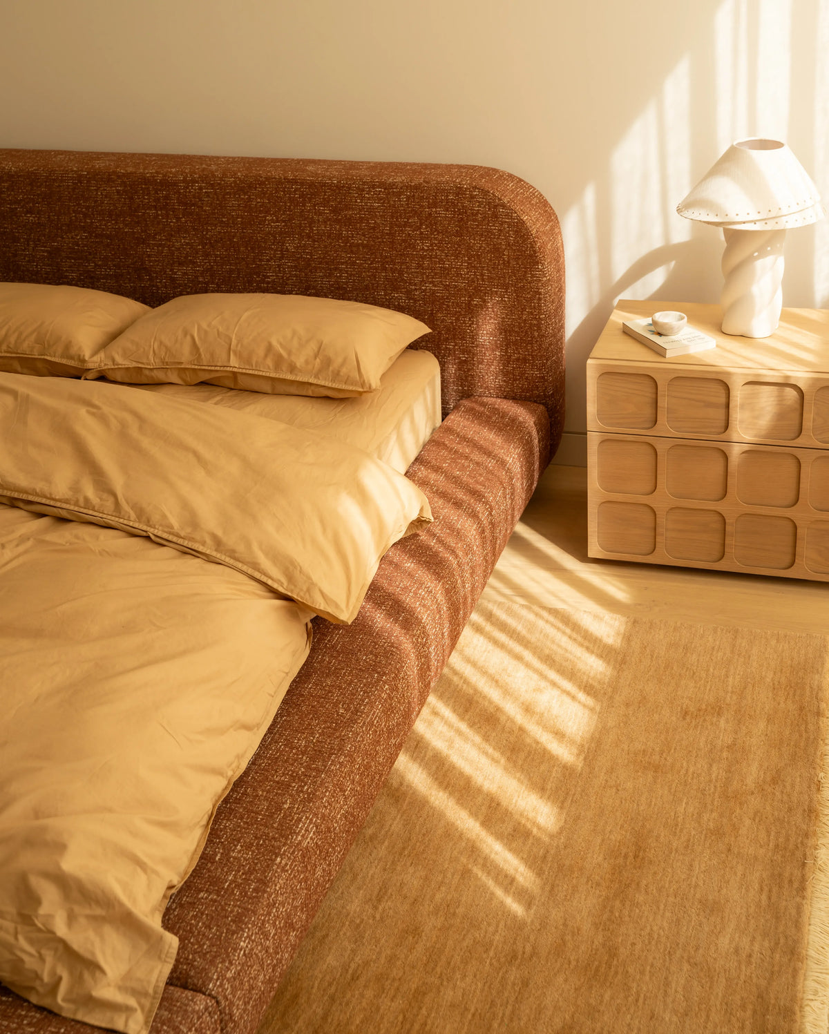 Floss Queen Bed - Fleck Rust