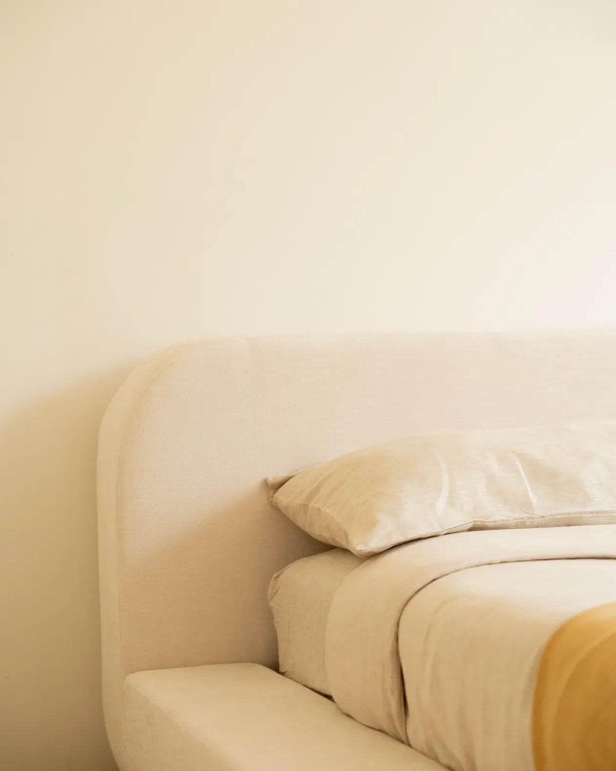 Floss King Bed - Silex Off White