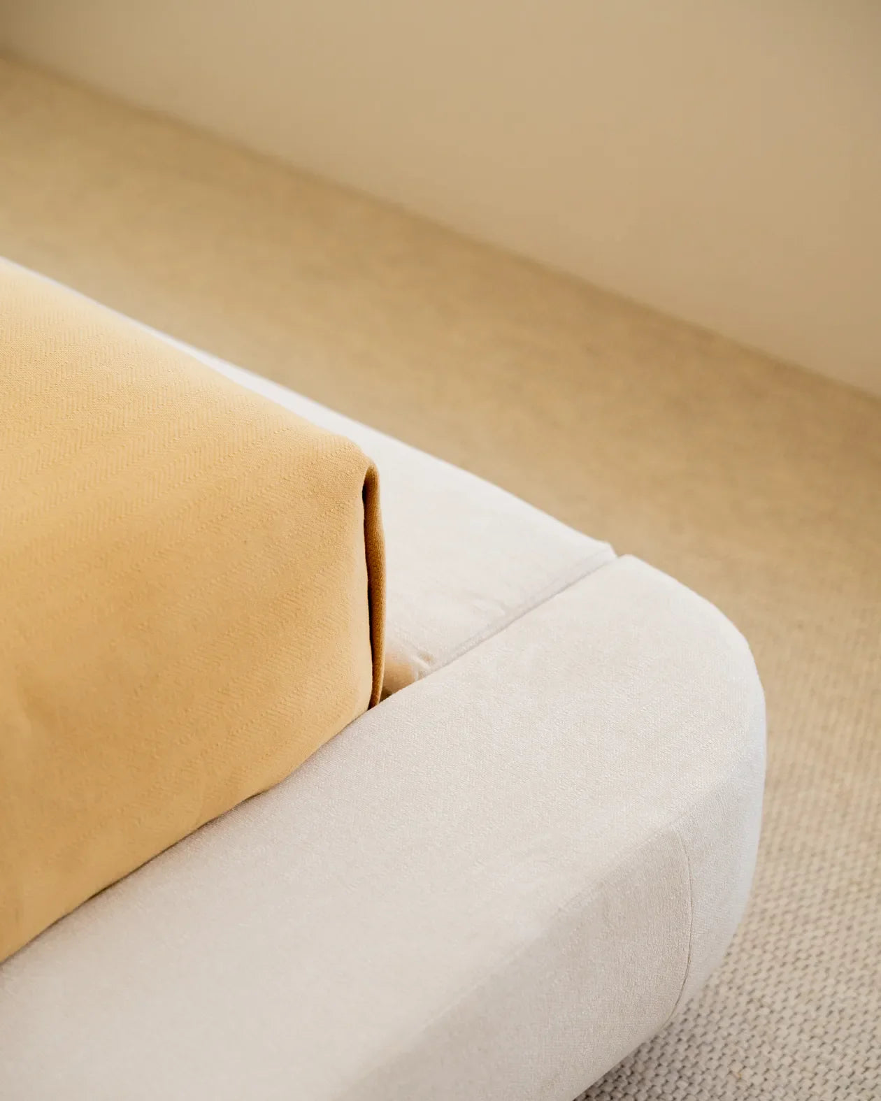 Floss King Bed - Silex Off White