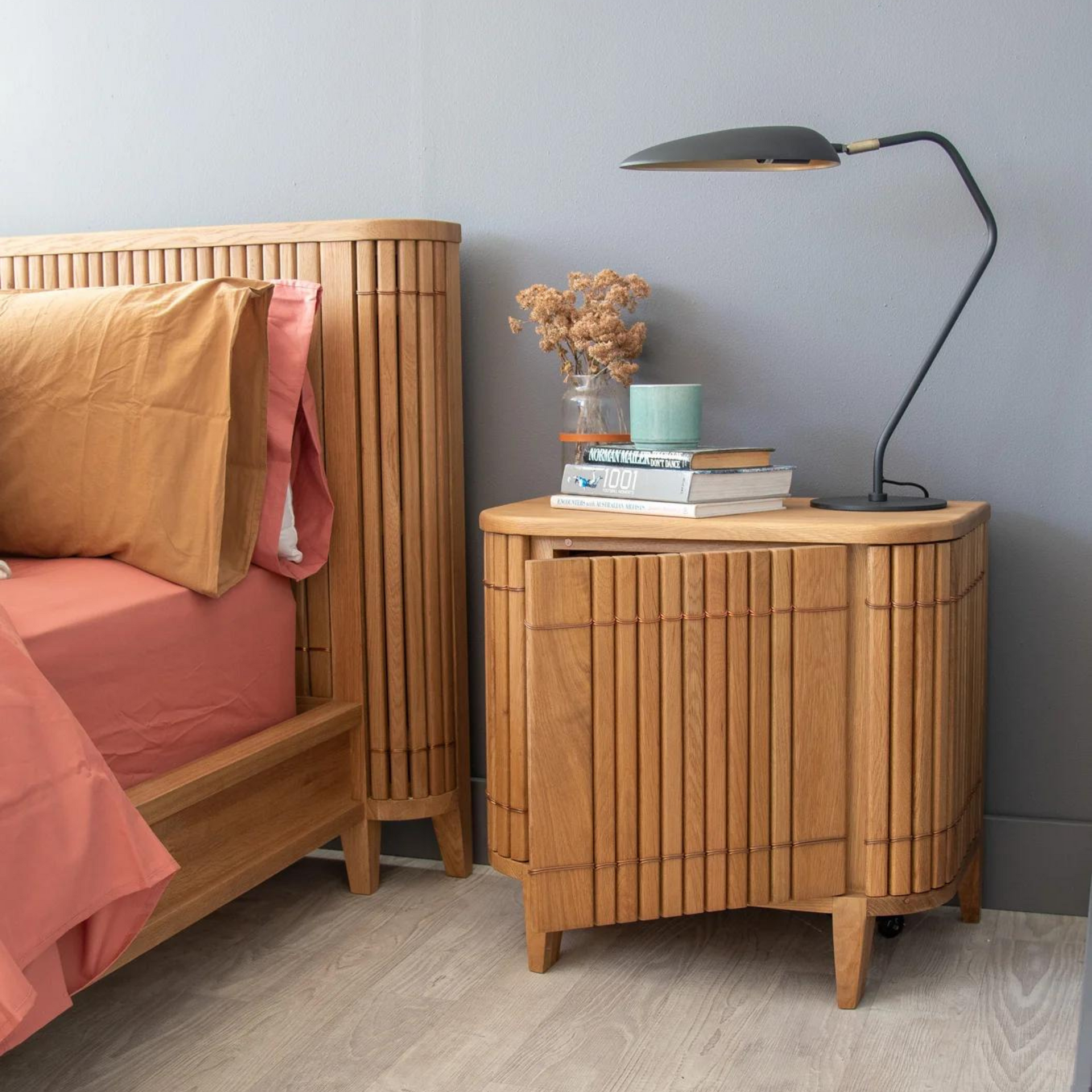 Koppar Side Table W Left Hinges - Oak