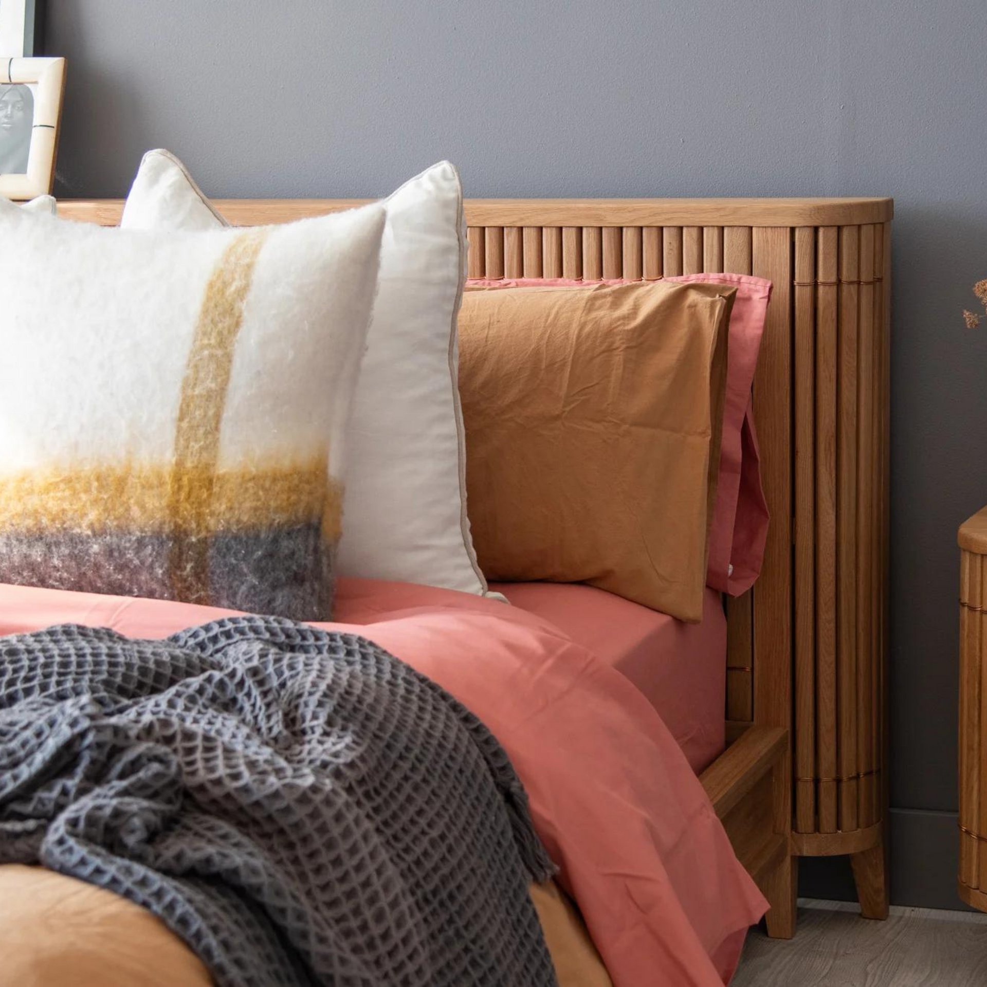 Koppar Queen Bed without Storage - Patina Oak