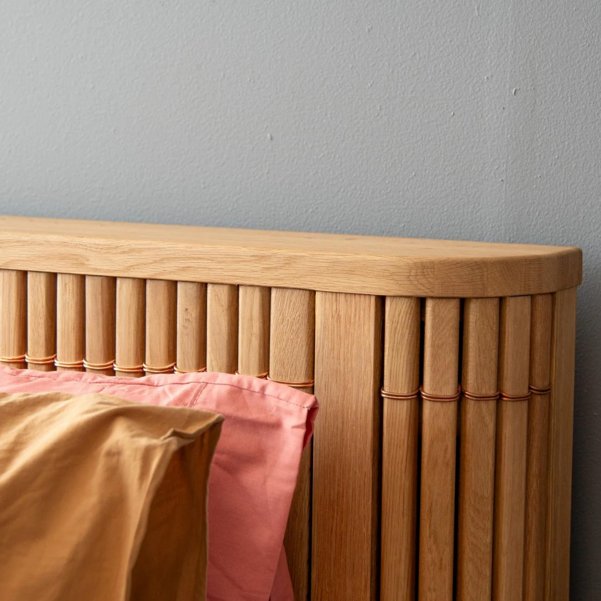 Koppar Queen Bed without Storage - Patina Oak