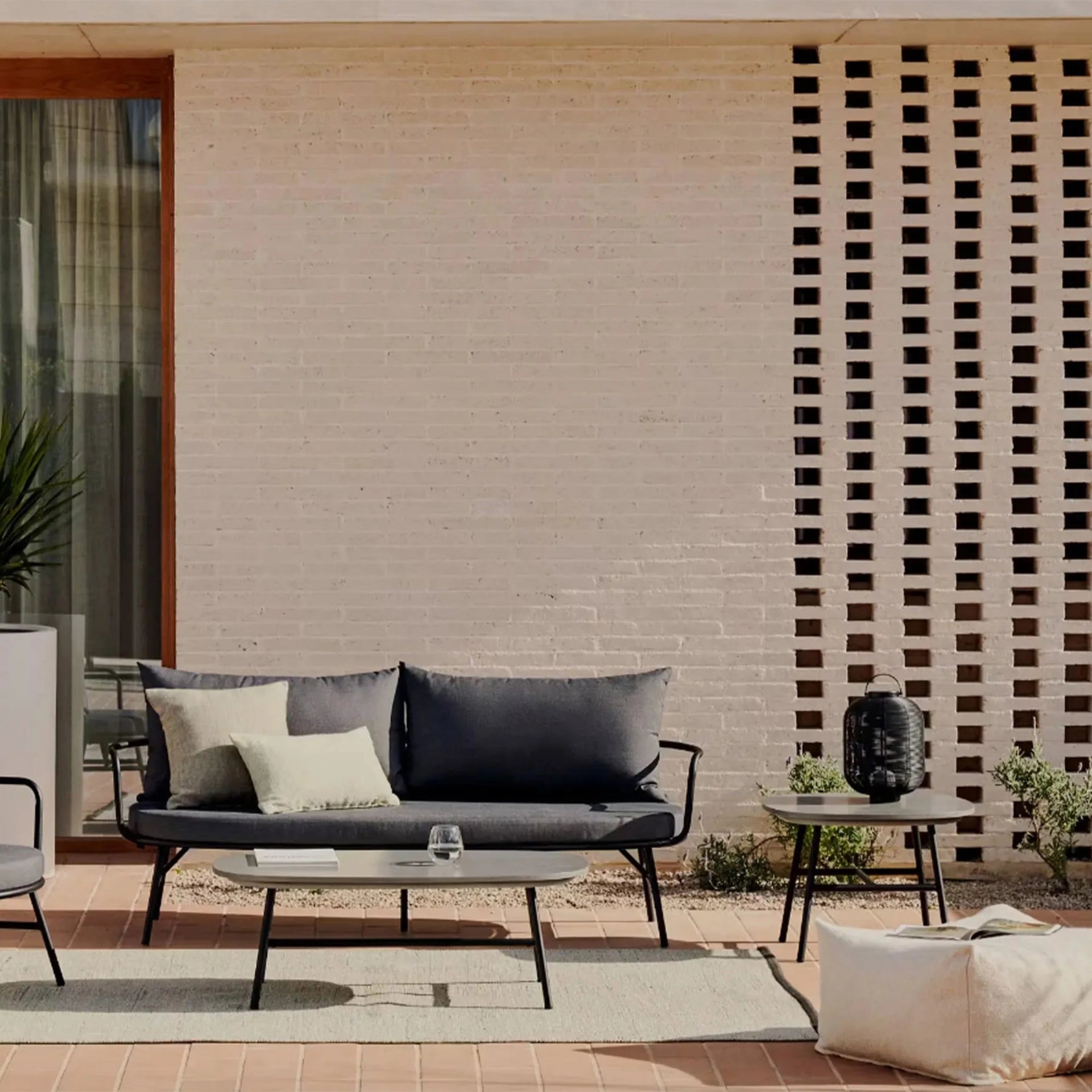 Bramant Outdoor Side Table - Black