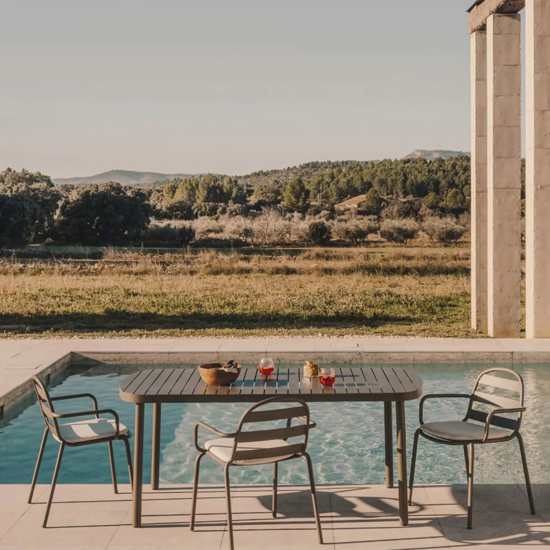 Joncols Outdoor Dining Chair - Grey