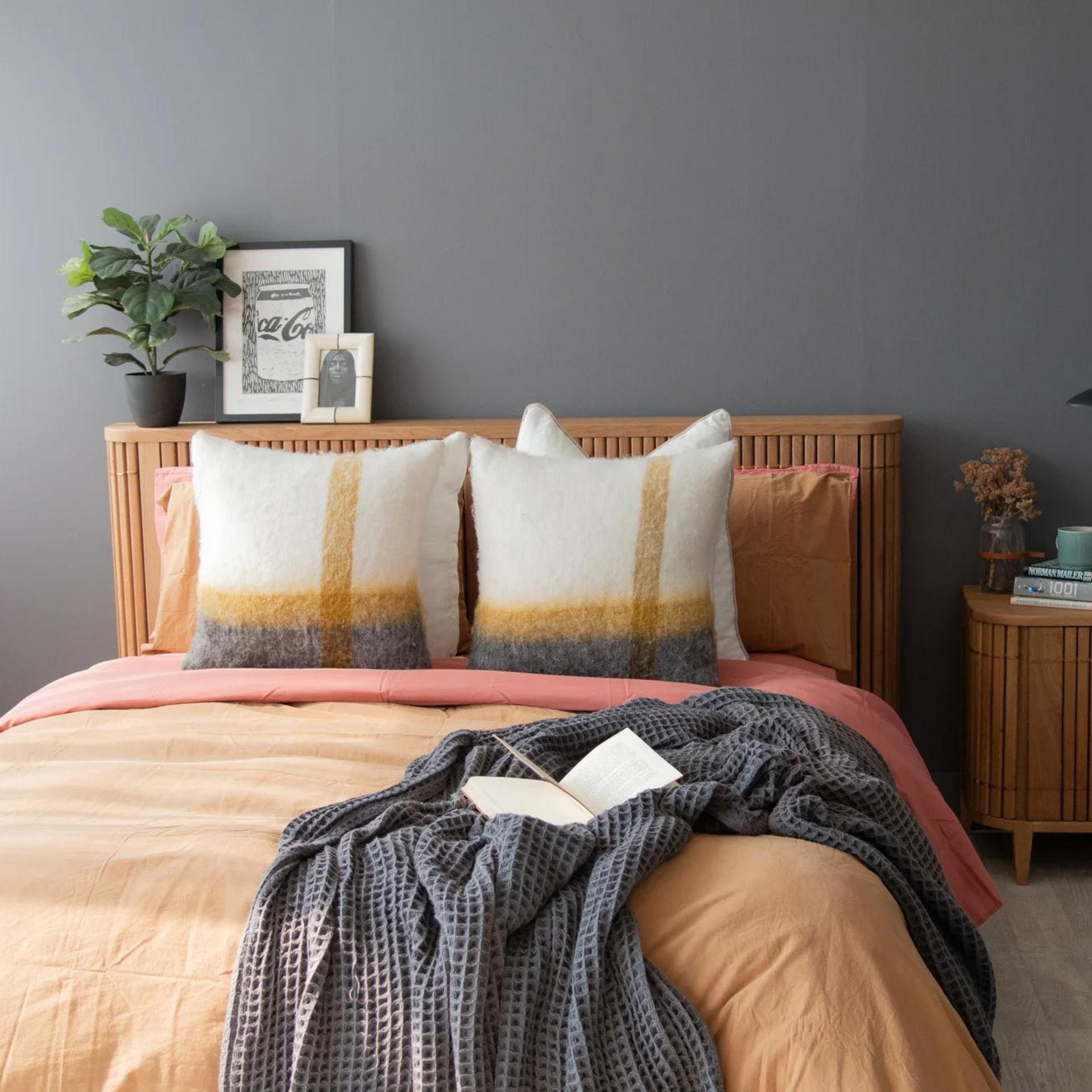 Koppar Queen Bed - Patina Oak