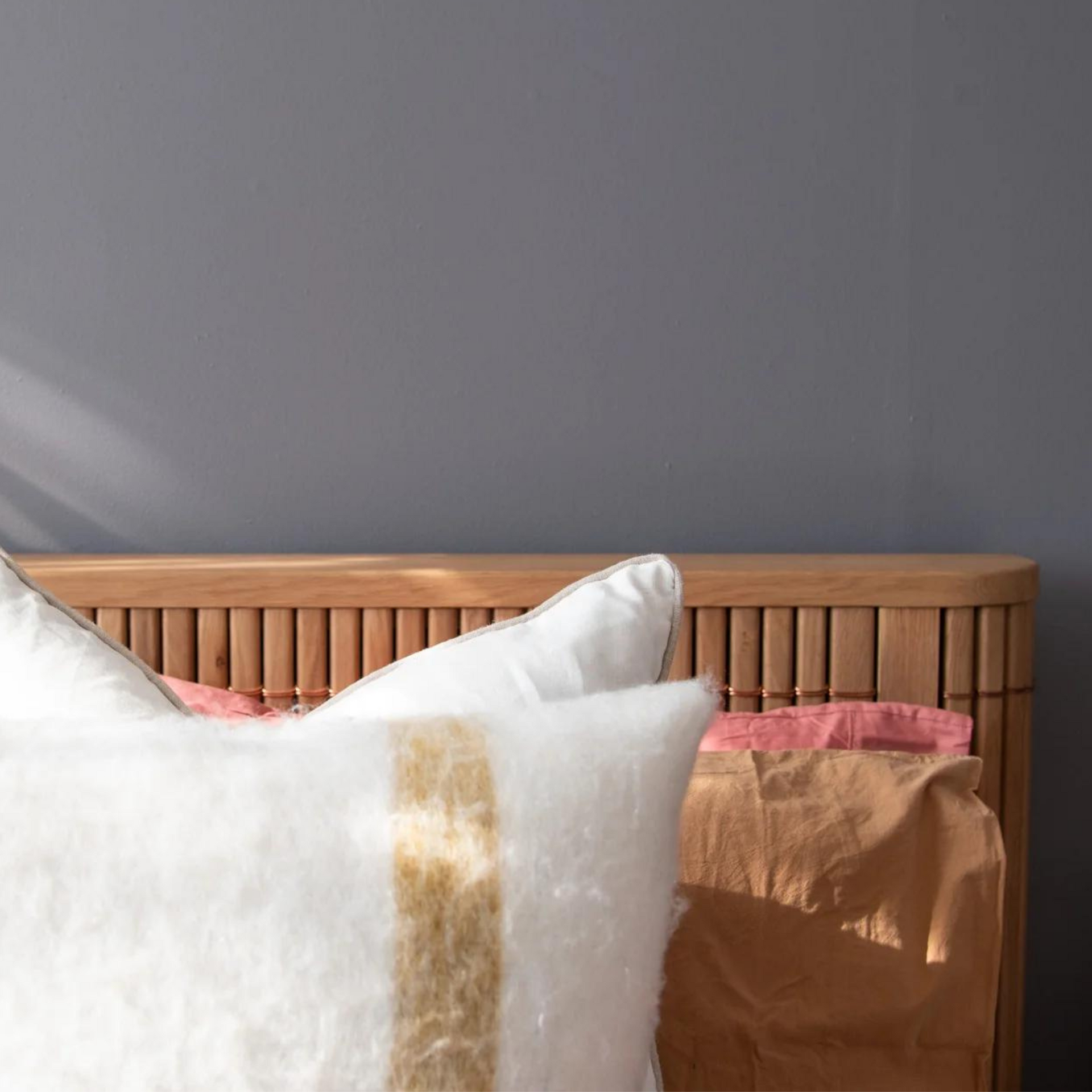 Koppar Queen Bed - Patina Oak