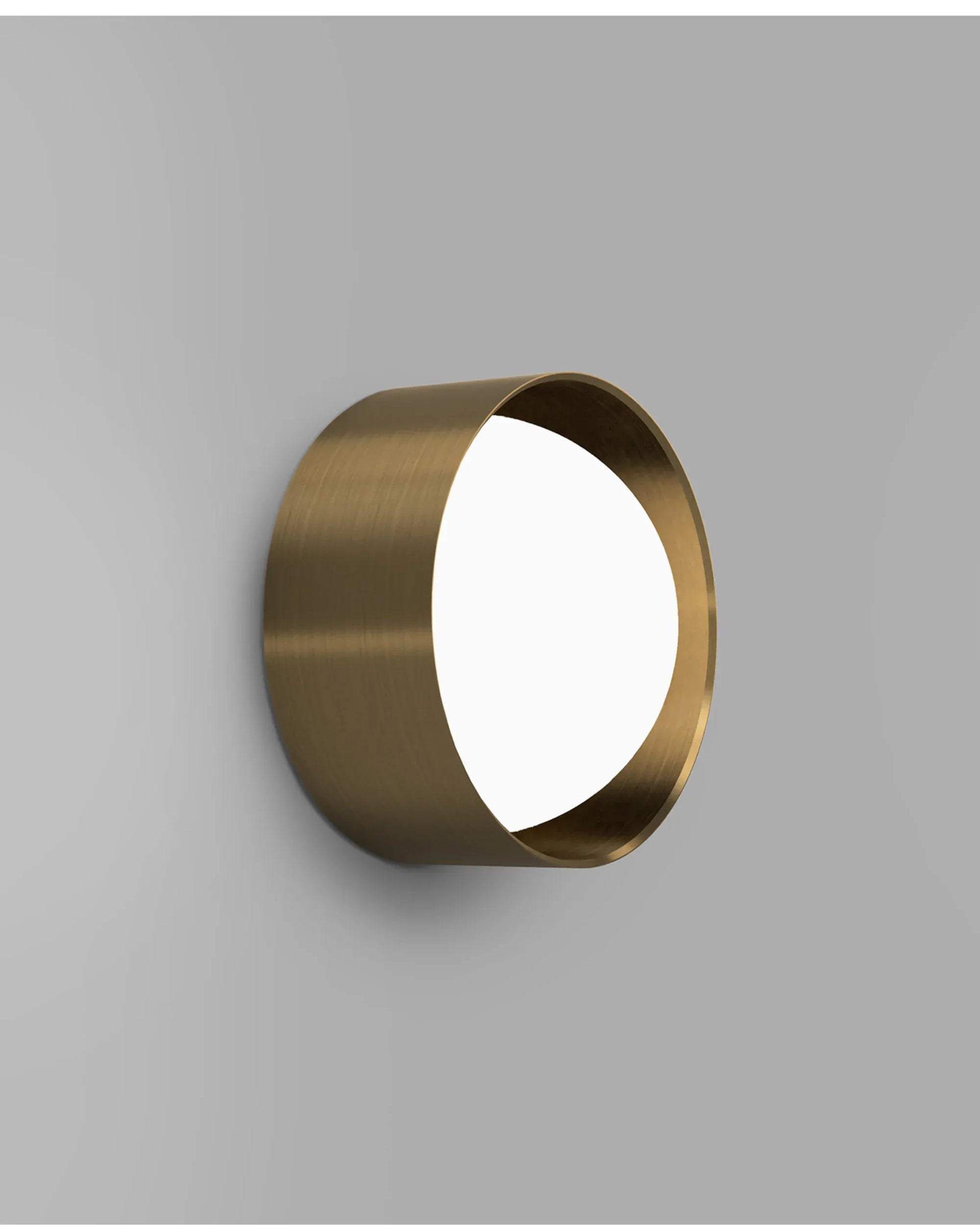 Dome Sur Wall Light - Brass