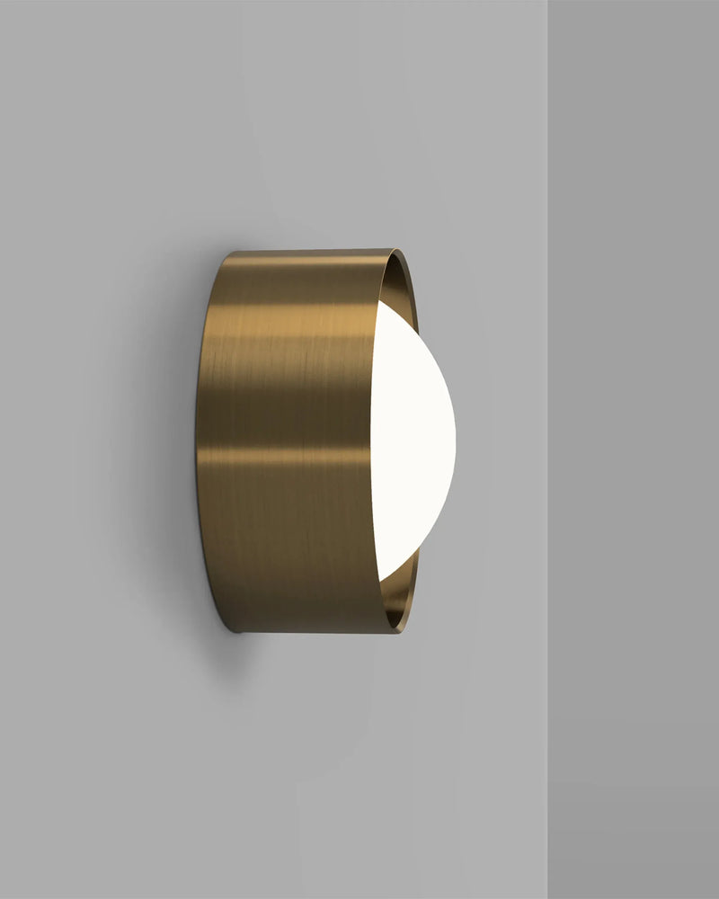 Dome Sur Wall Light - Brass