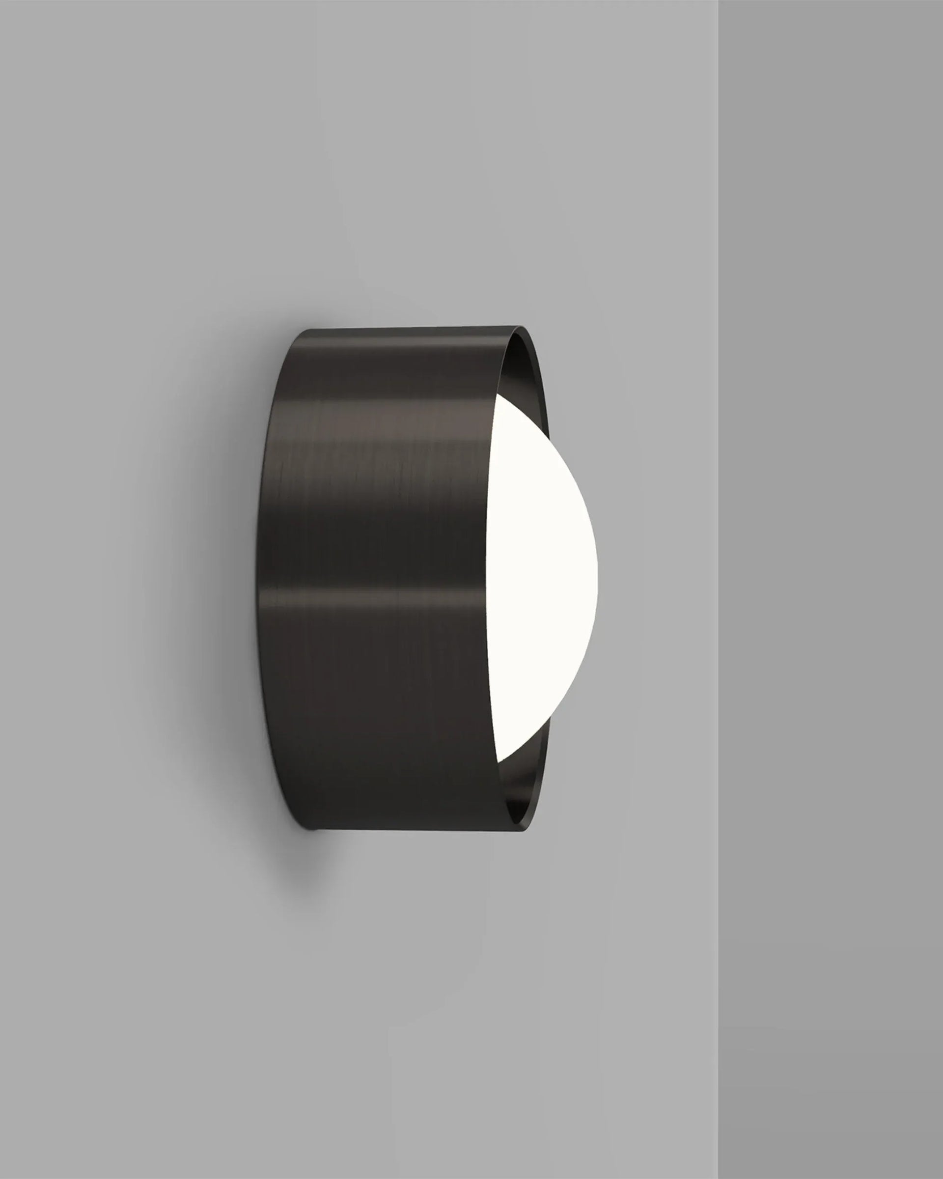 Dome Sur Wall Light - Iron