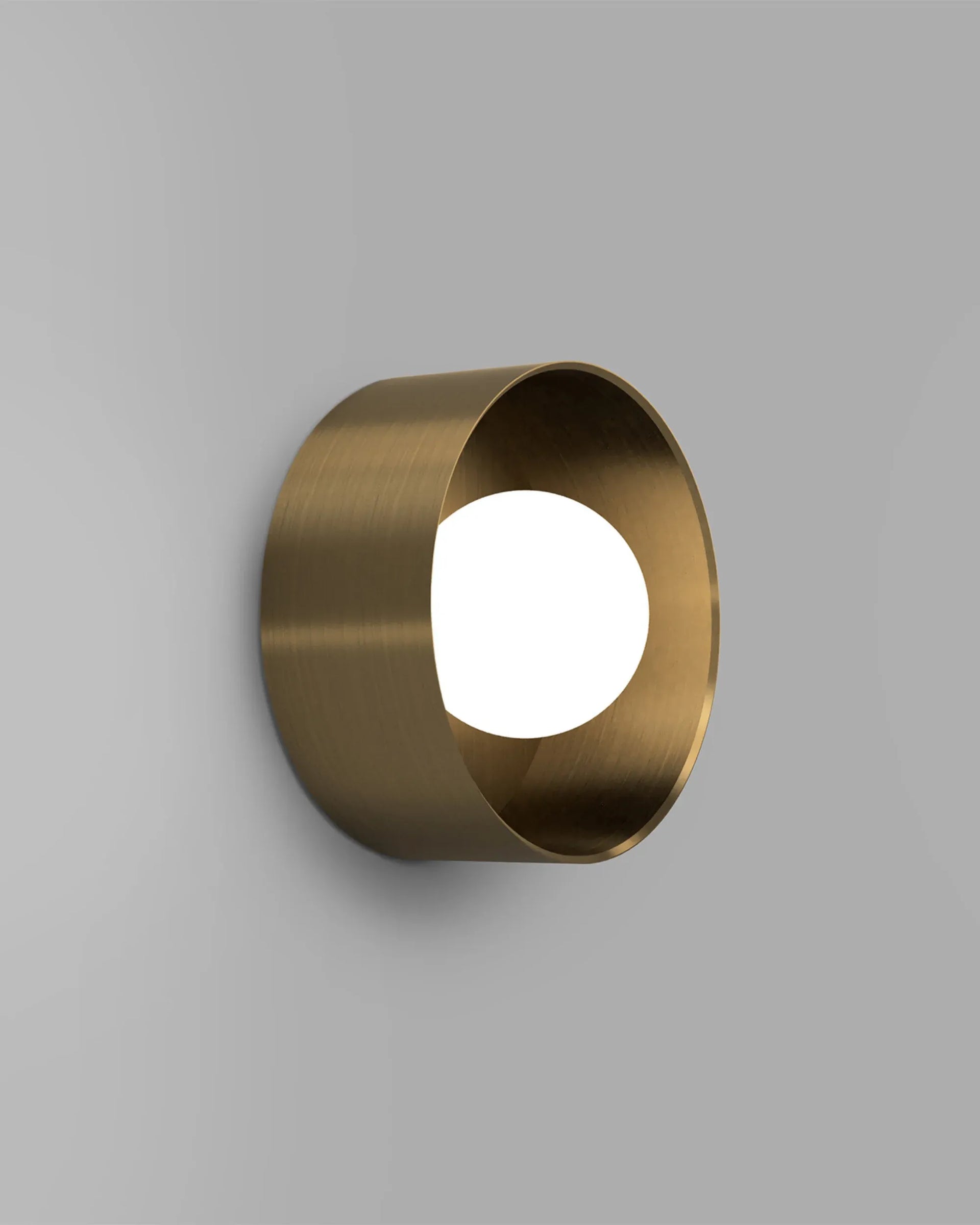 Orb Sur Wall Light Large - Small/Brass