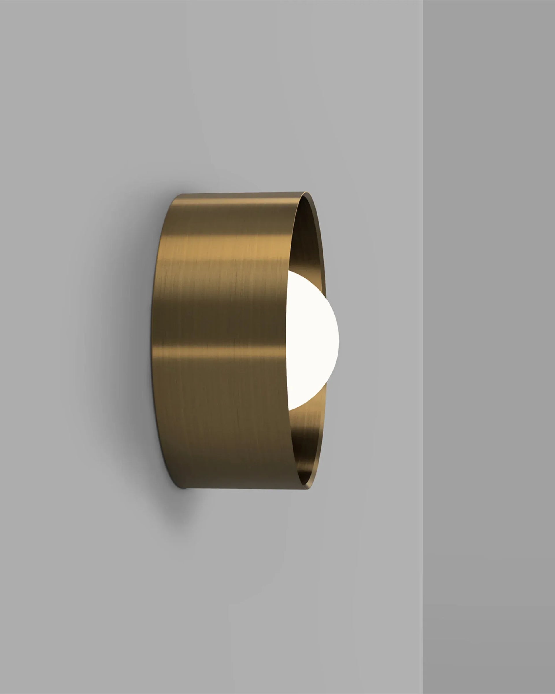 Orb Sur Wall Light Large - Small/Brass