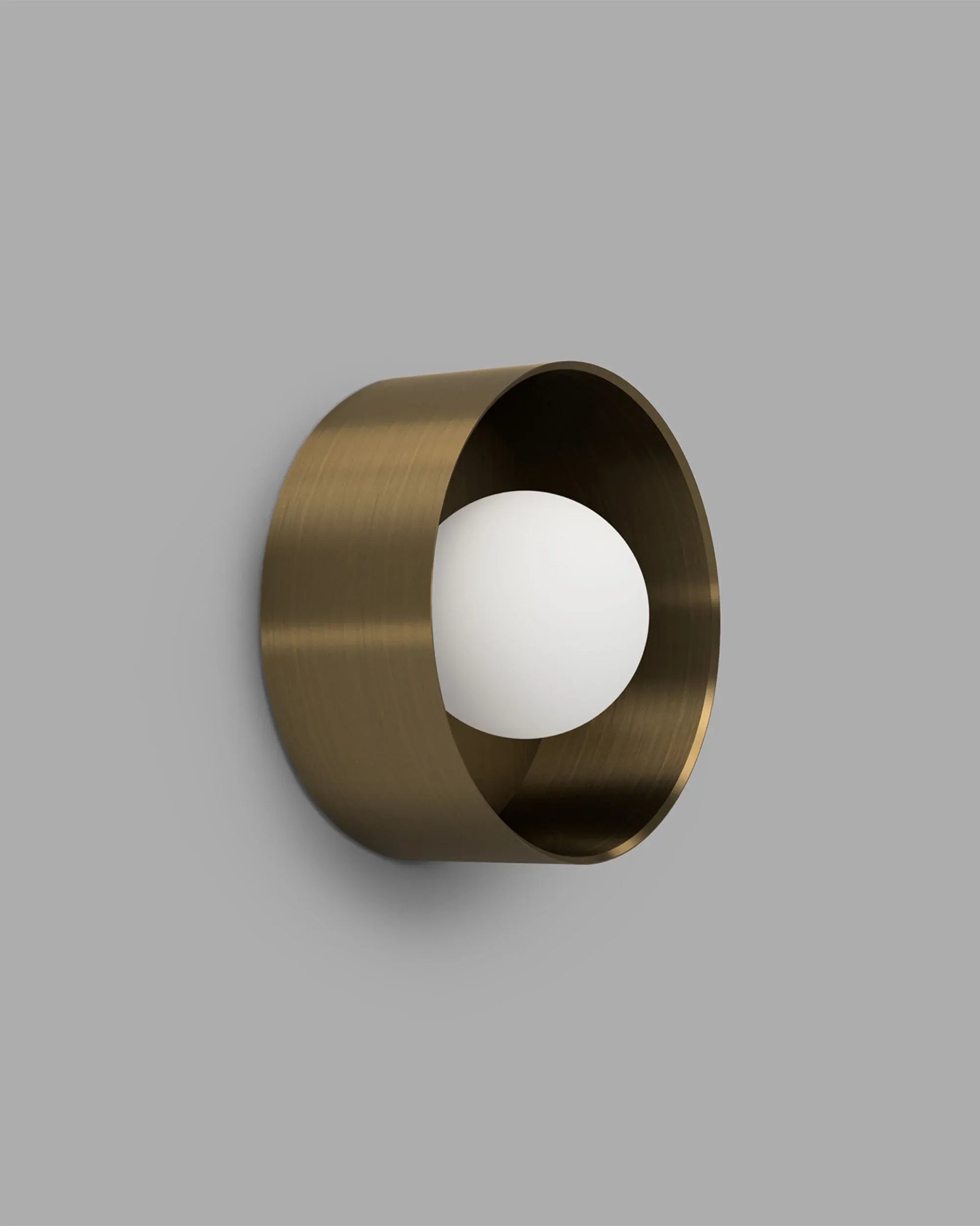 Orb Sur Wall Light Large - Small/Brass