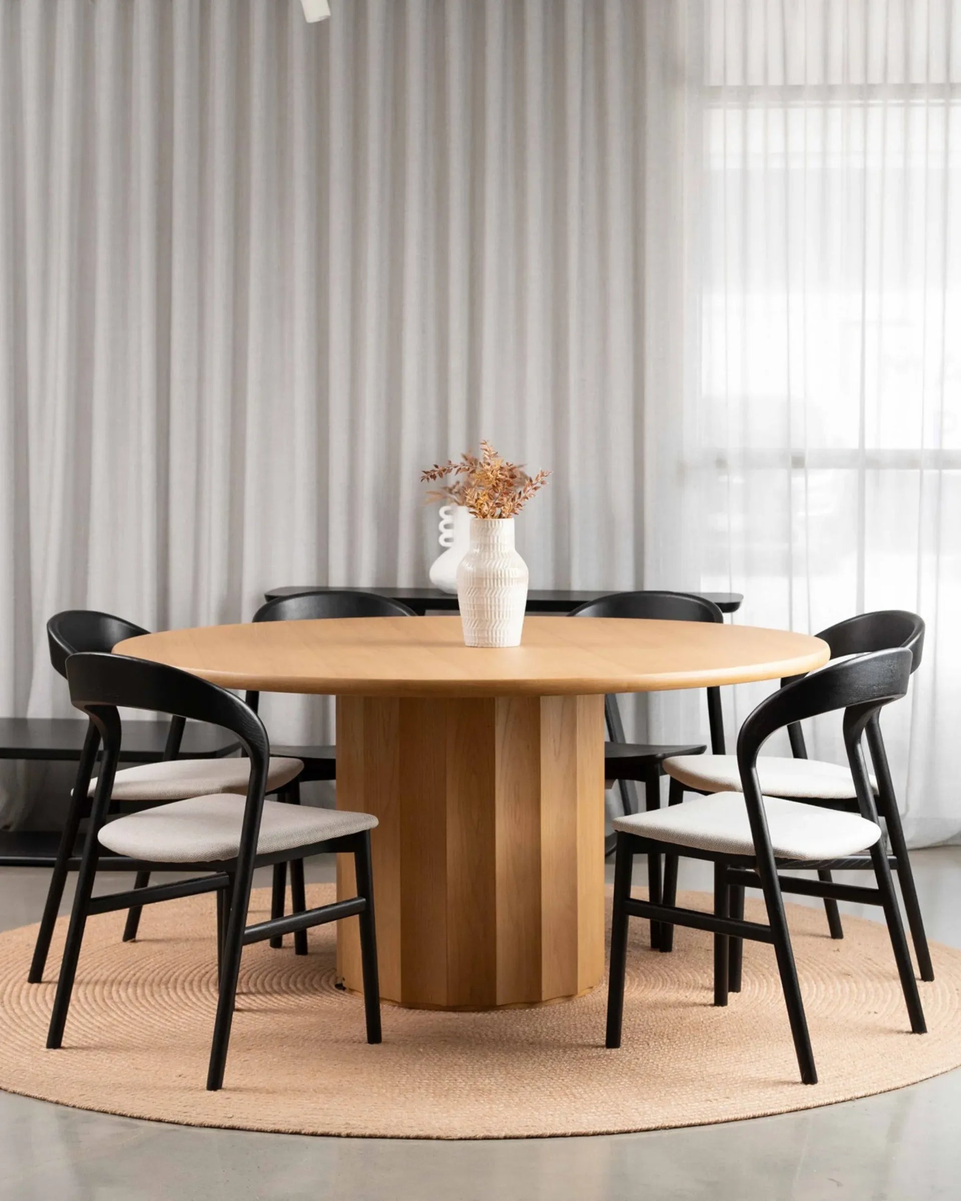Anton Round Dining Table 160cm - Oak