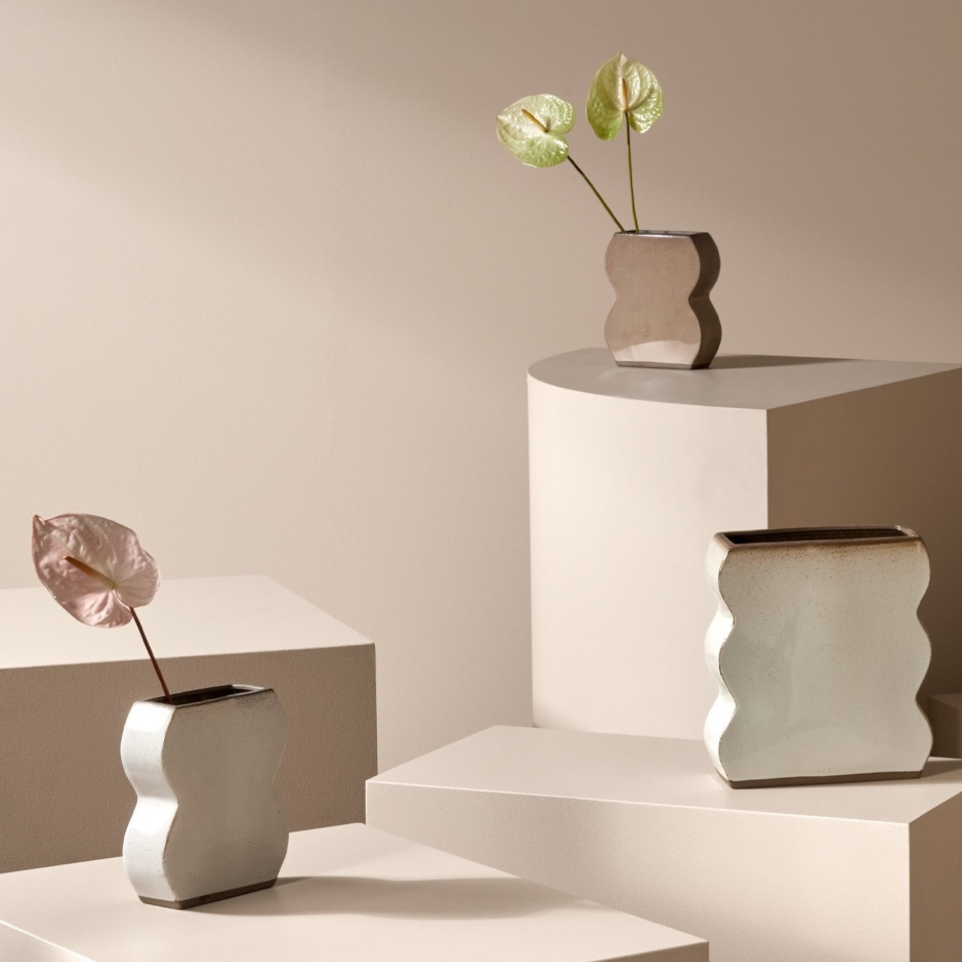 Form Vase Small - Mocha