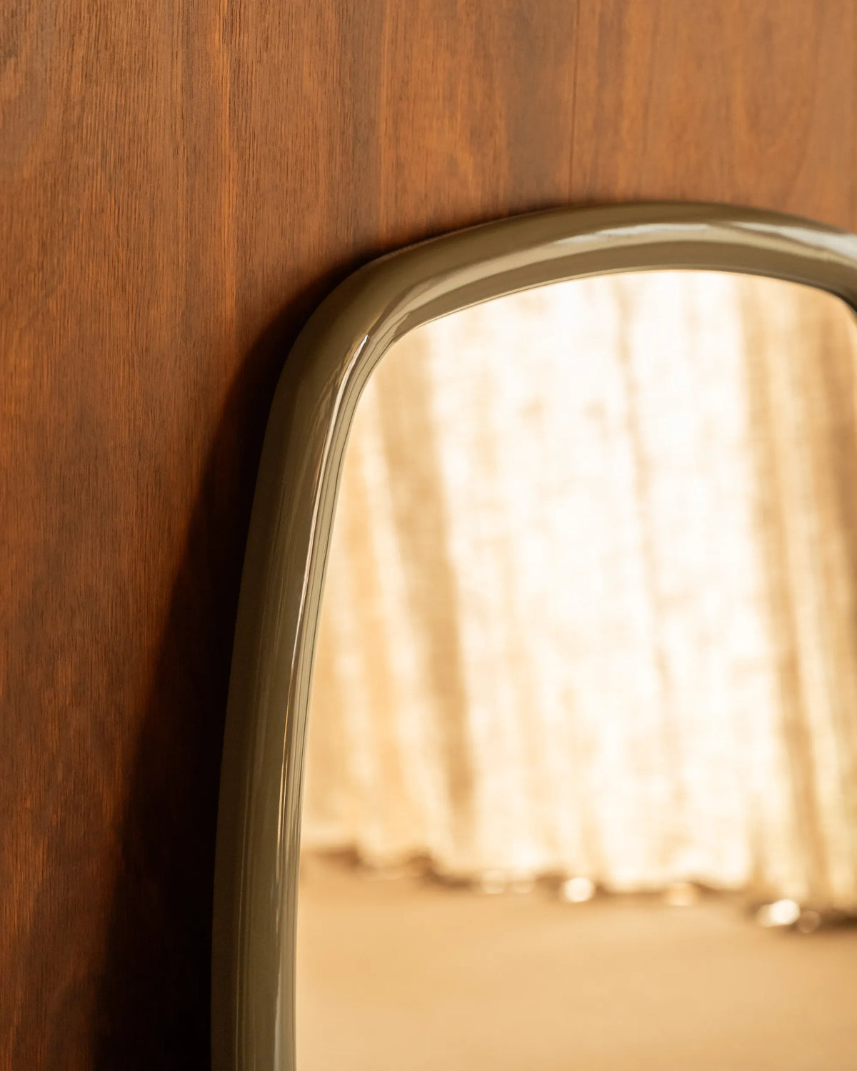 Aura Wall Mirror
80cm x 120cm -
Fern