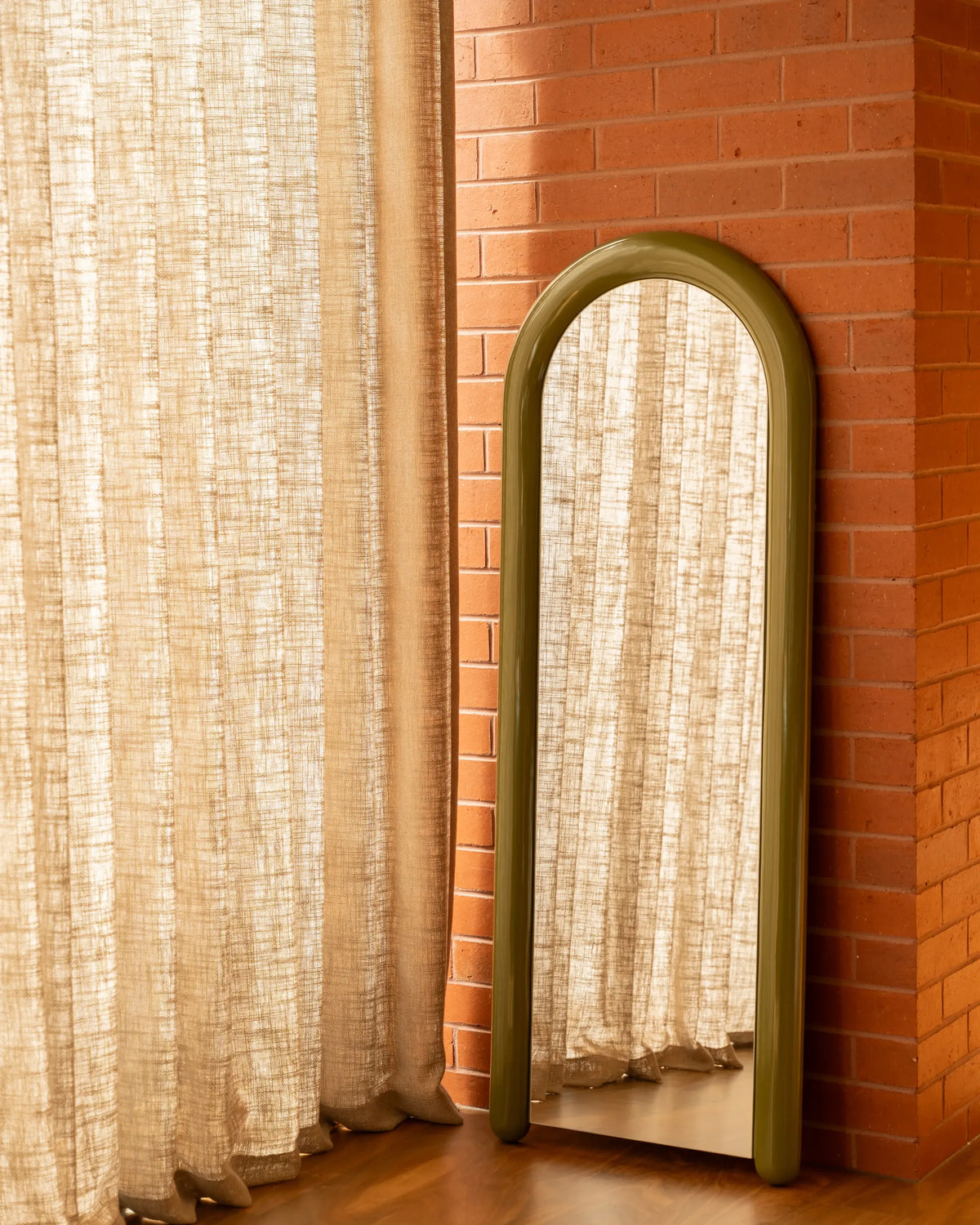 Puff Floor Mirror
60cm x 160cm -
Olive