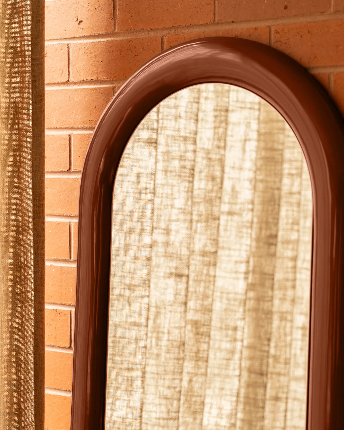 Puff Floor Mirror
60cm x 160cm -
Burgundy