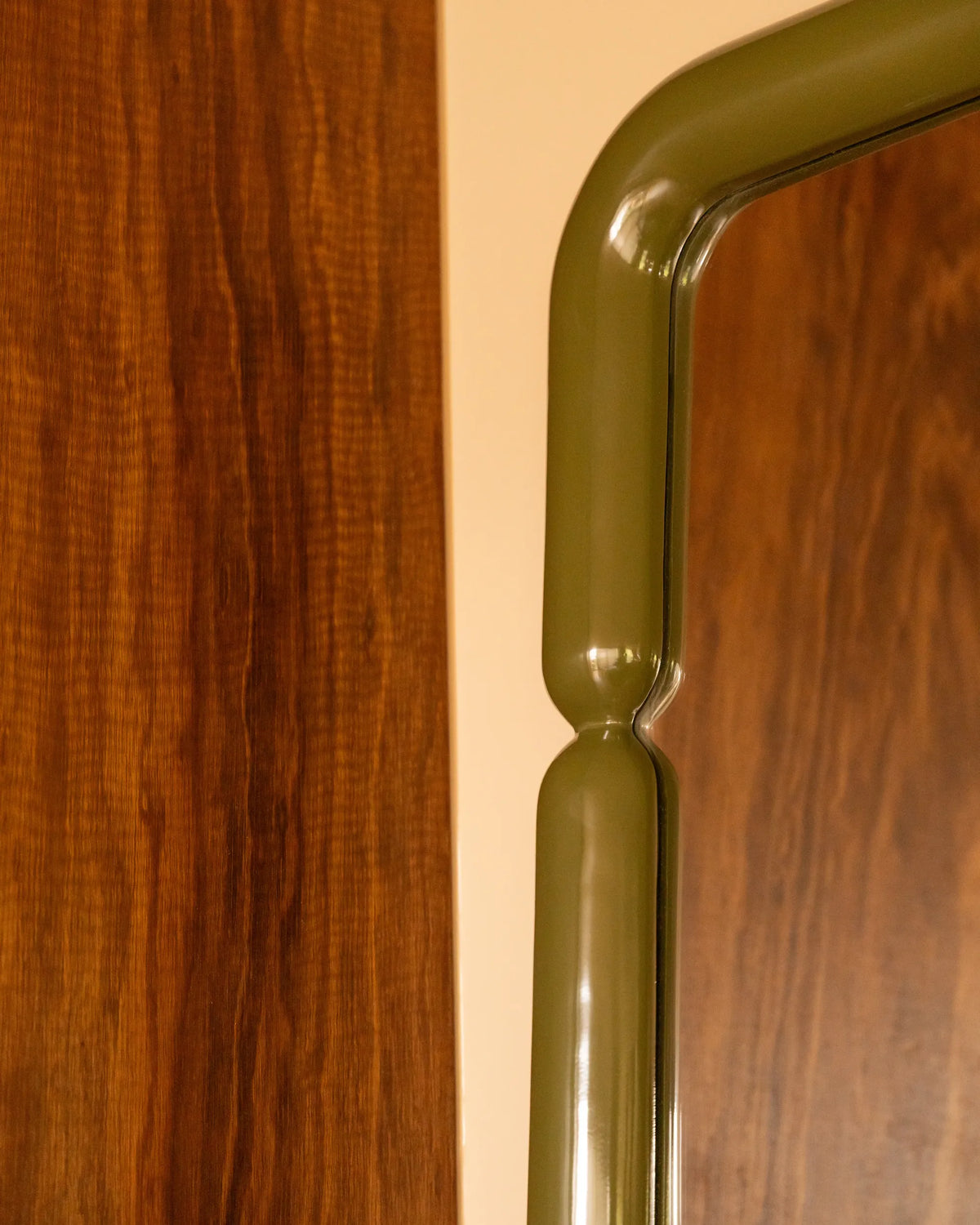 Puff Wall Mirror
90cm x 90cm -
Olive