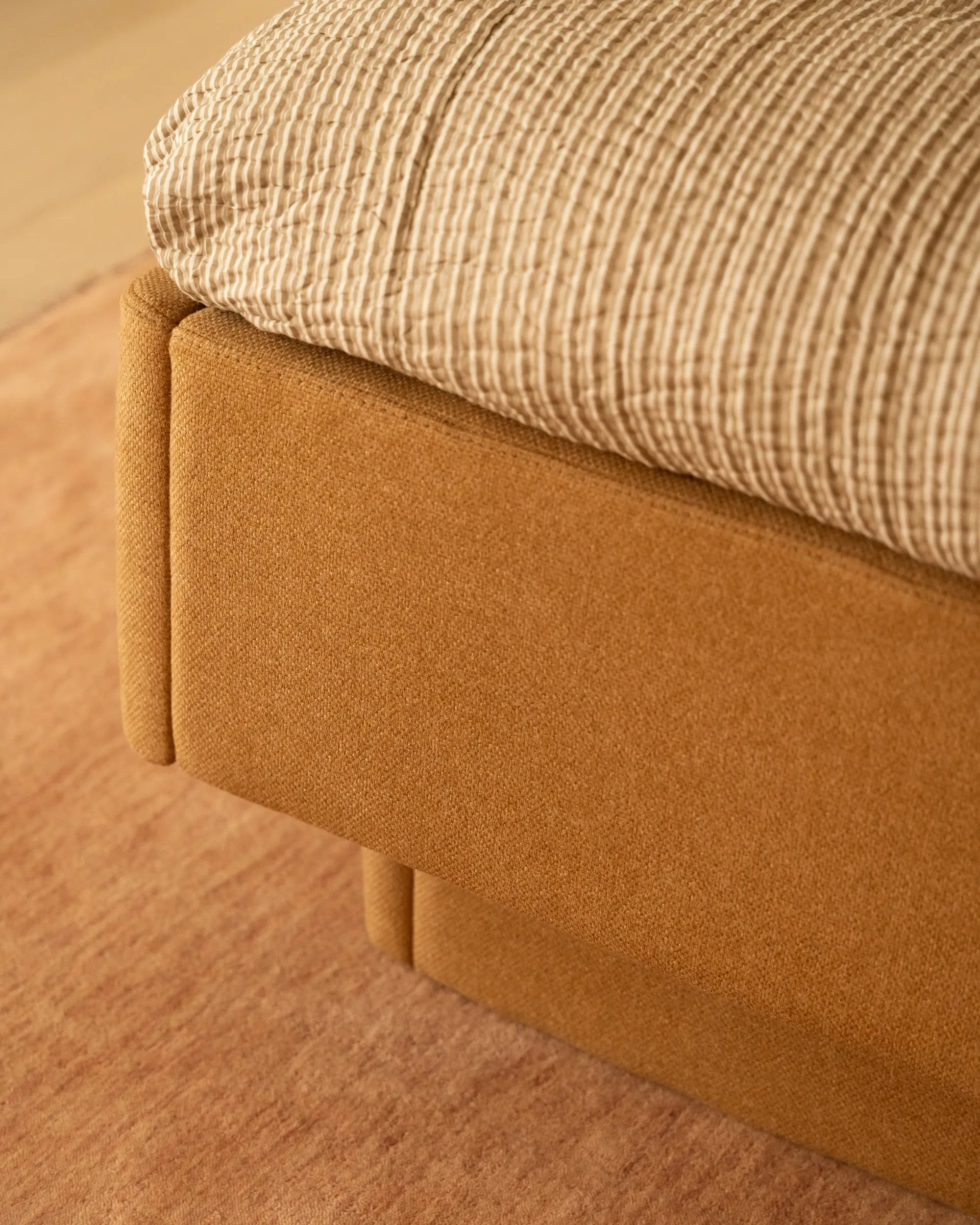 Hiatus King Bed - Fossil Fawn