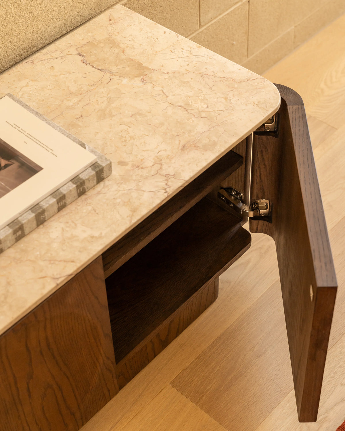 Orbit Entertainment Unit 180cm - Earthen Oak / Desert Rose Marble