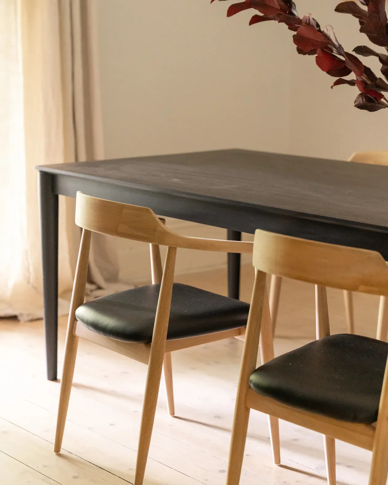 Profile Dining Chair - Oak / Black Leather