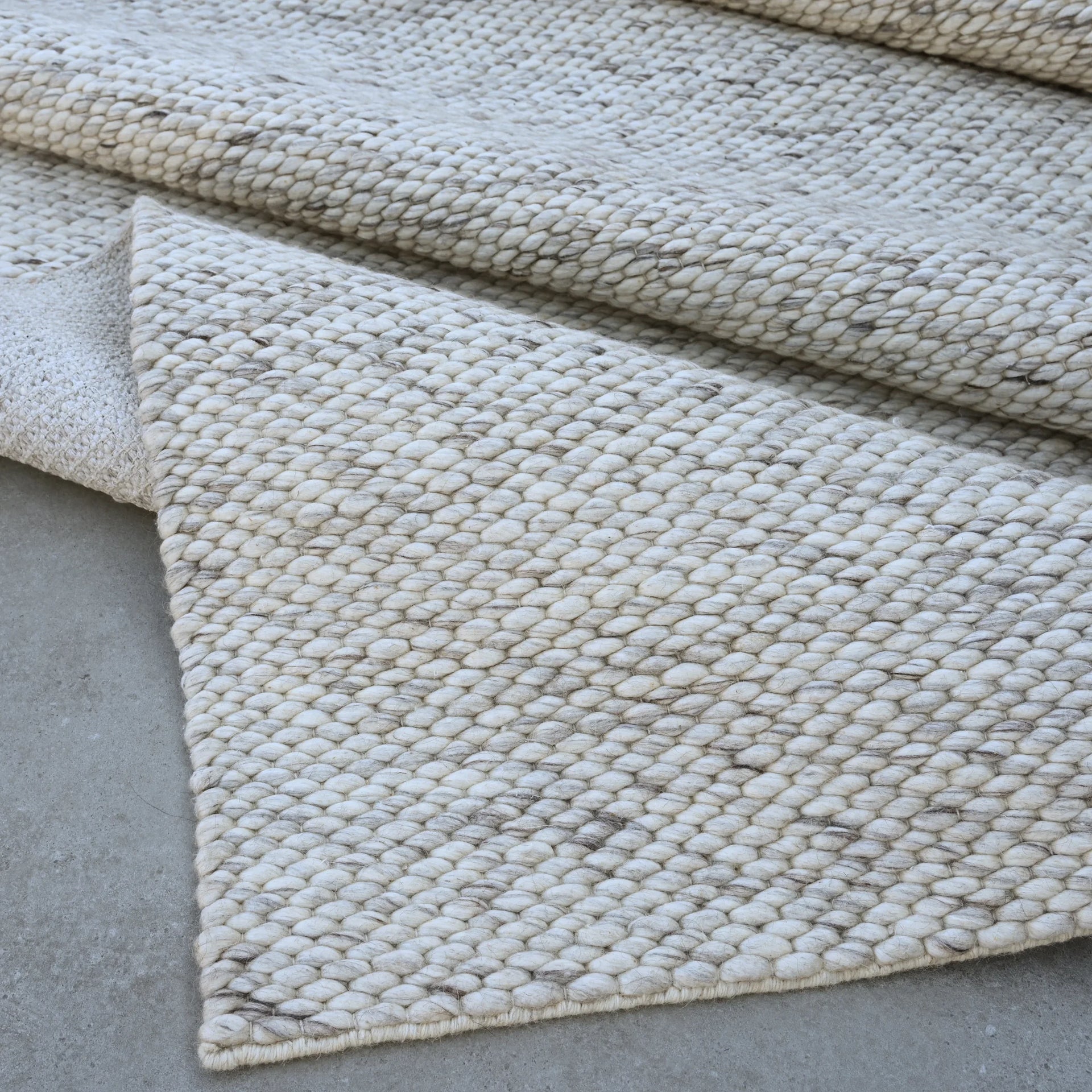 Reign Rug - Dove 200cm x 300cm