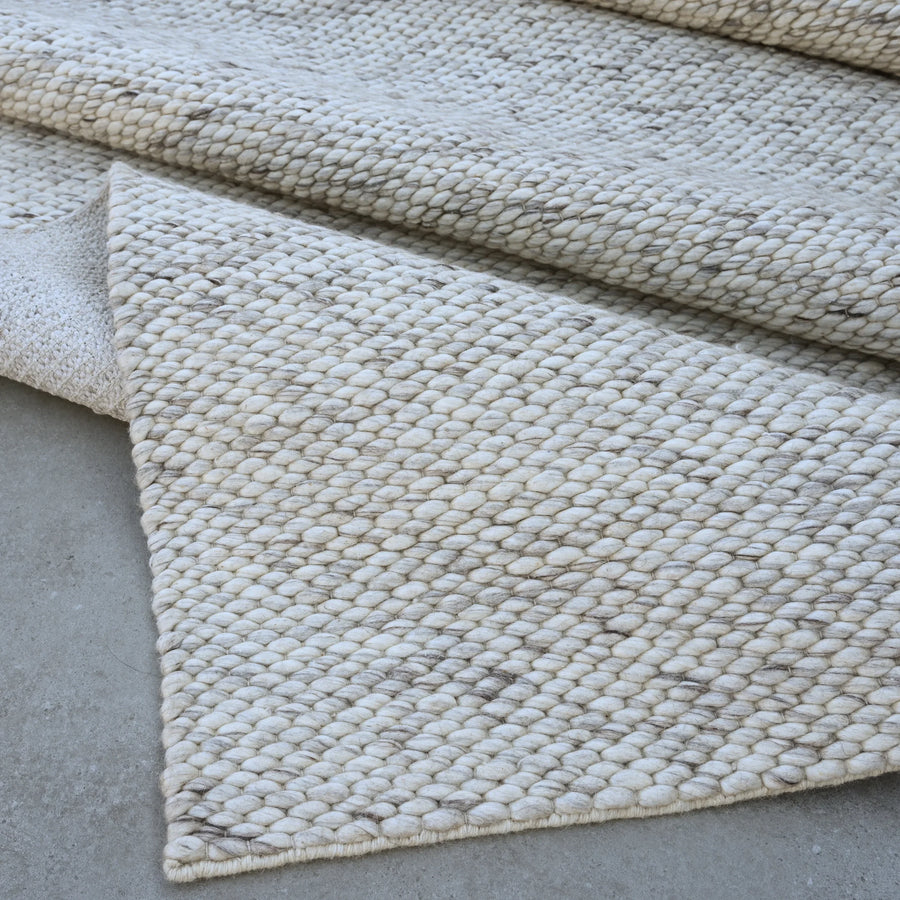 Reign Rug - Dove 250cm x 350cm