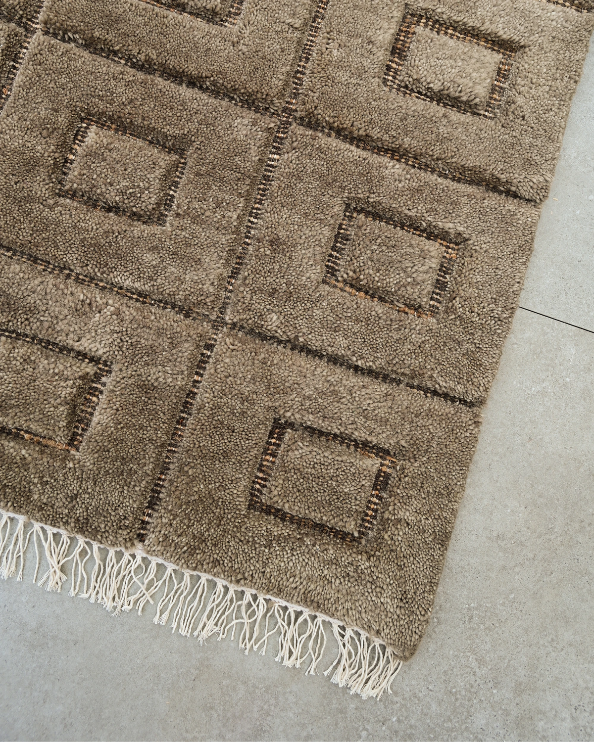 Sonny Rug - Trunk 250cm x 350cm