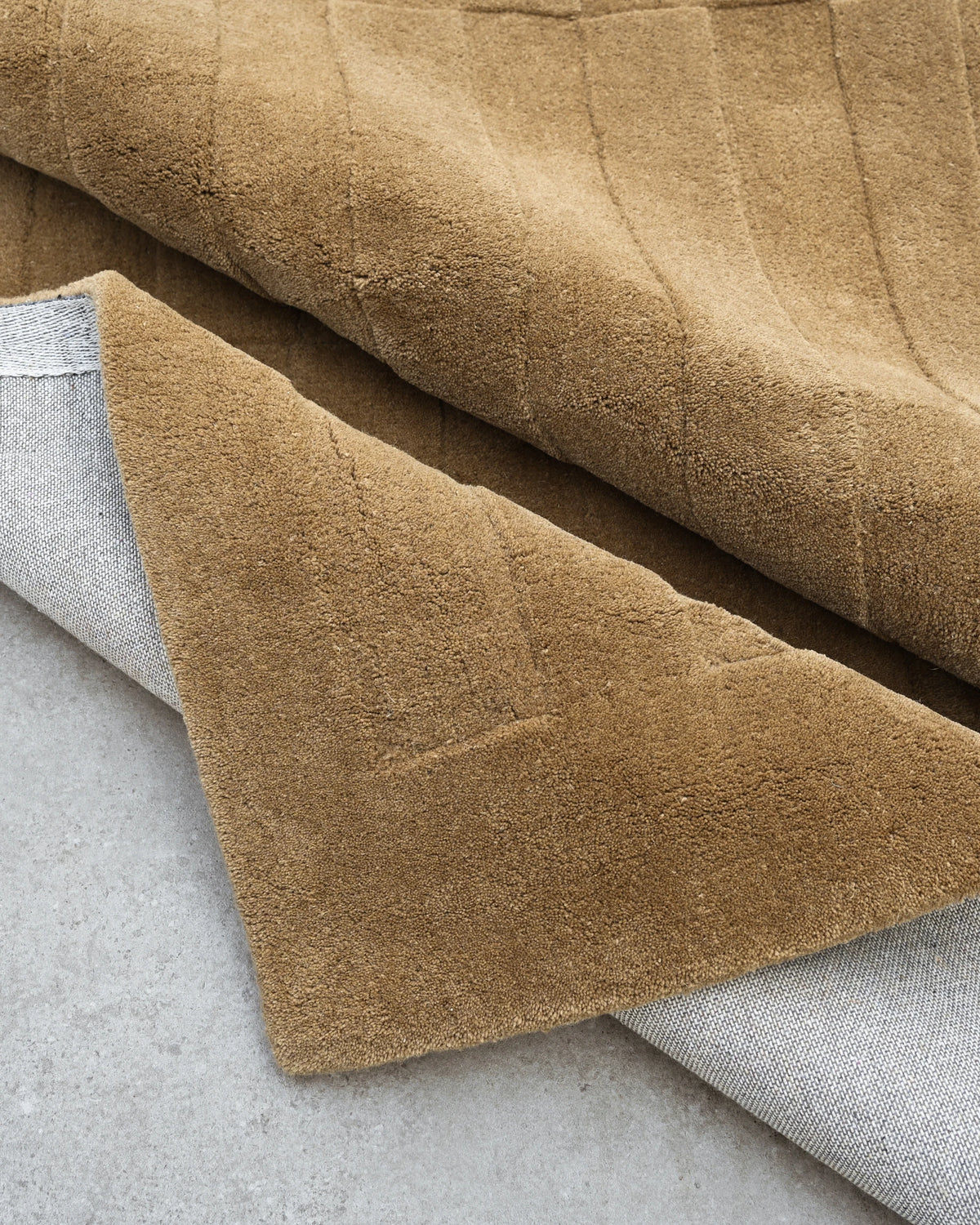 Shari Bronze Rug Swatch