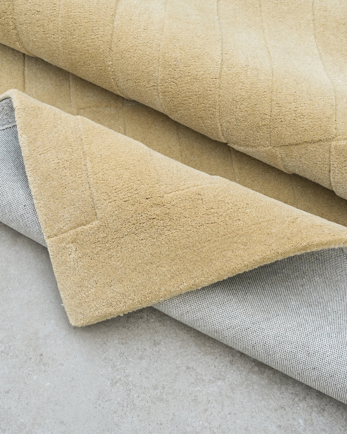 Shari Wheat Rug Swatch