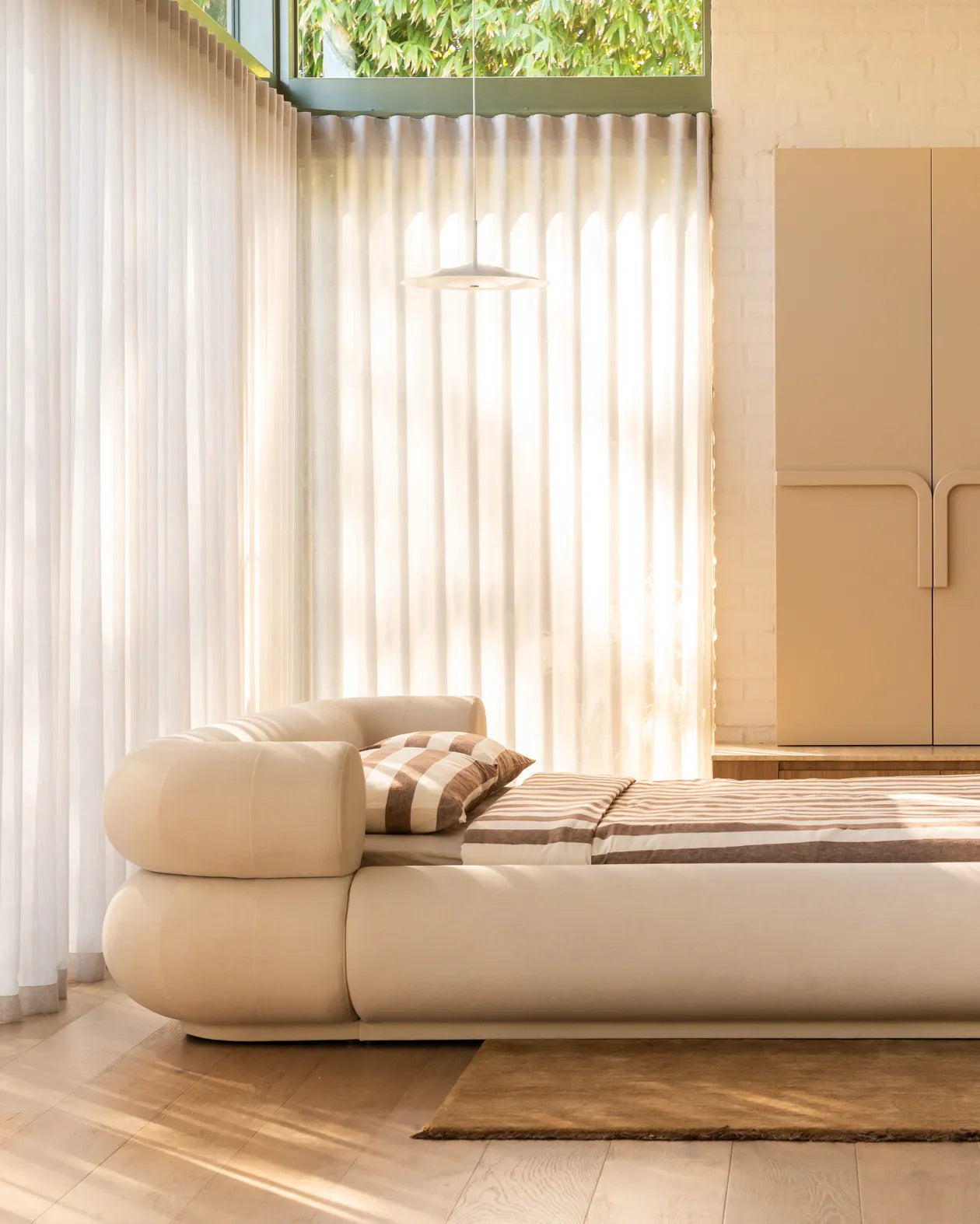 Restore King Bed - Eden Ecru