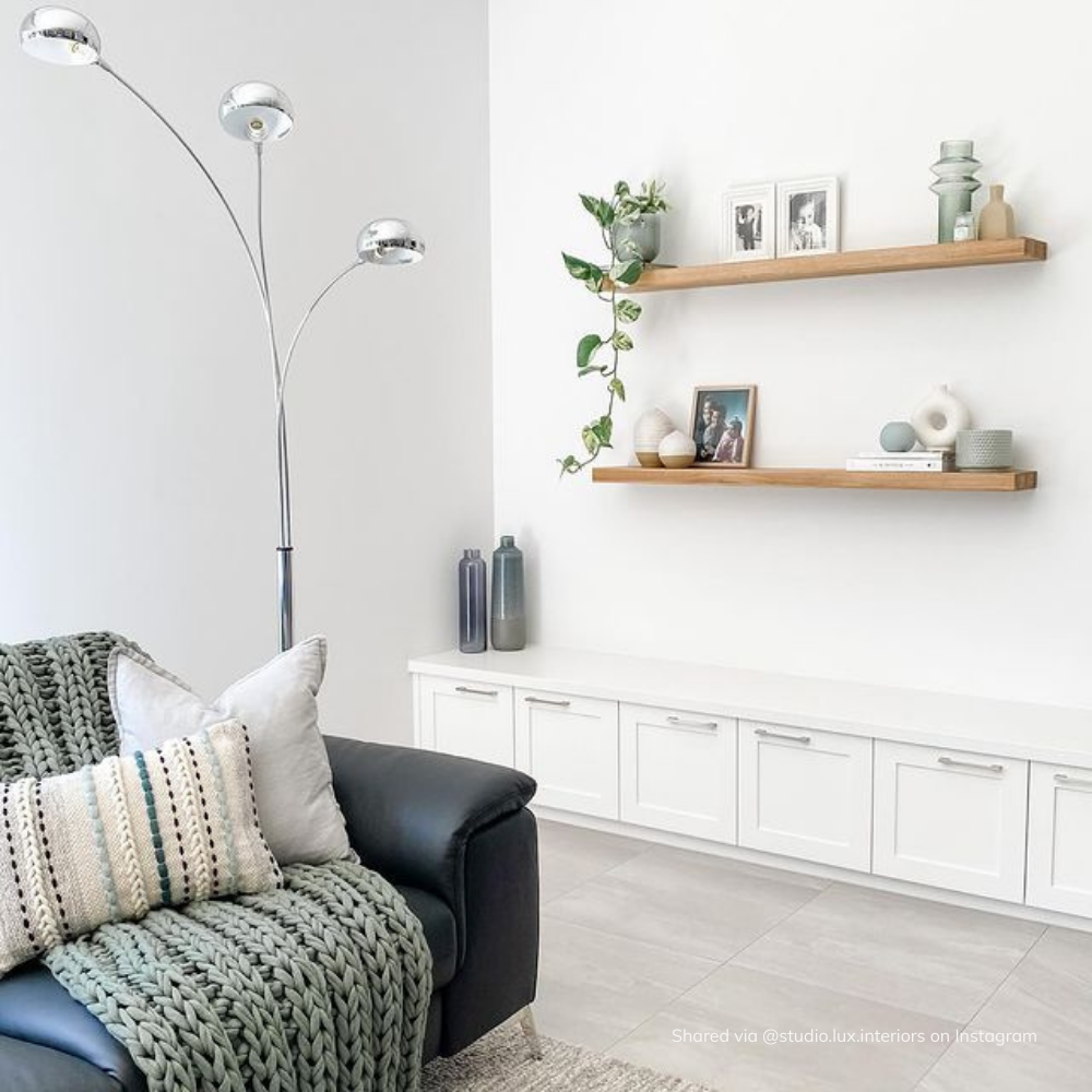 Hold Wall Shelf 210cm - Natural Oak