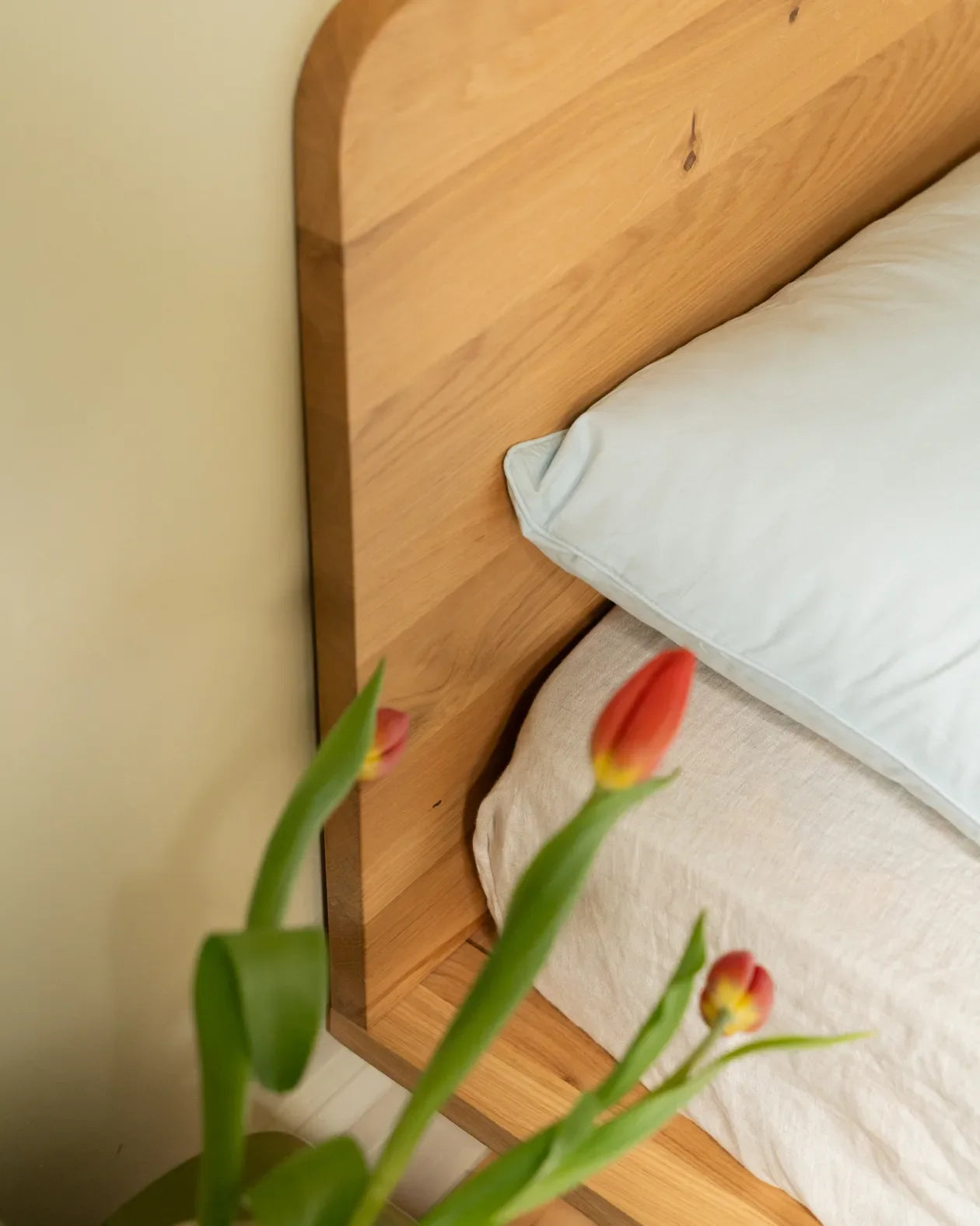 Serene Queen Bed Base - Oak