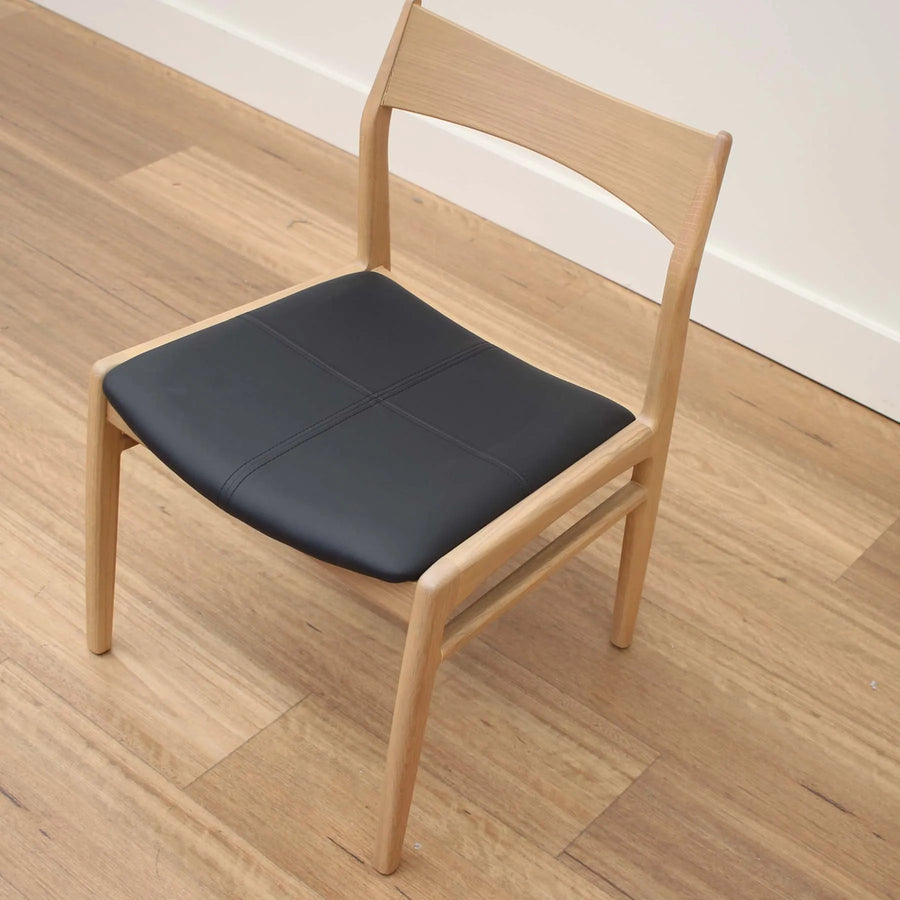 The Trove | Eclipse Dining Chair - Oak / Black Leather